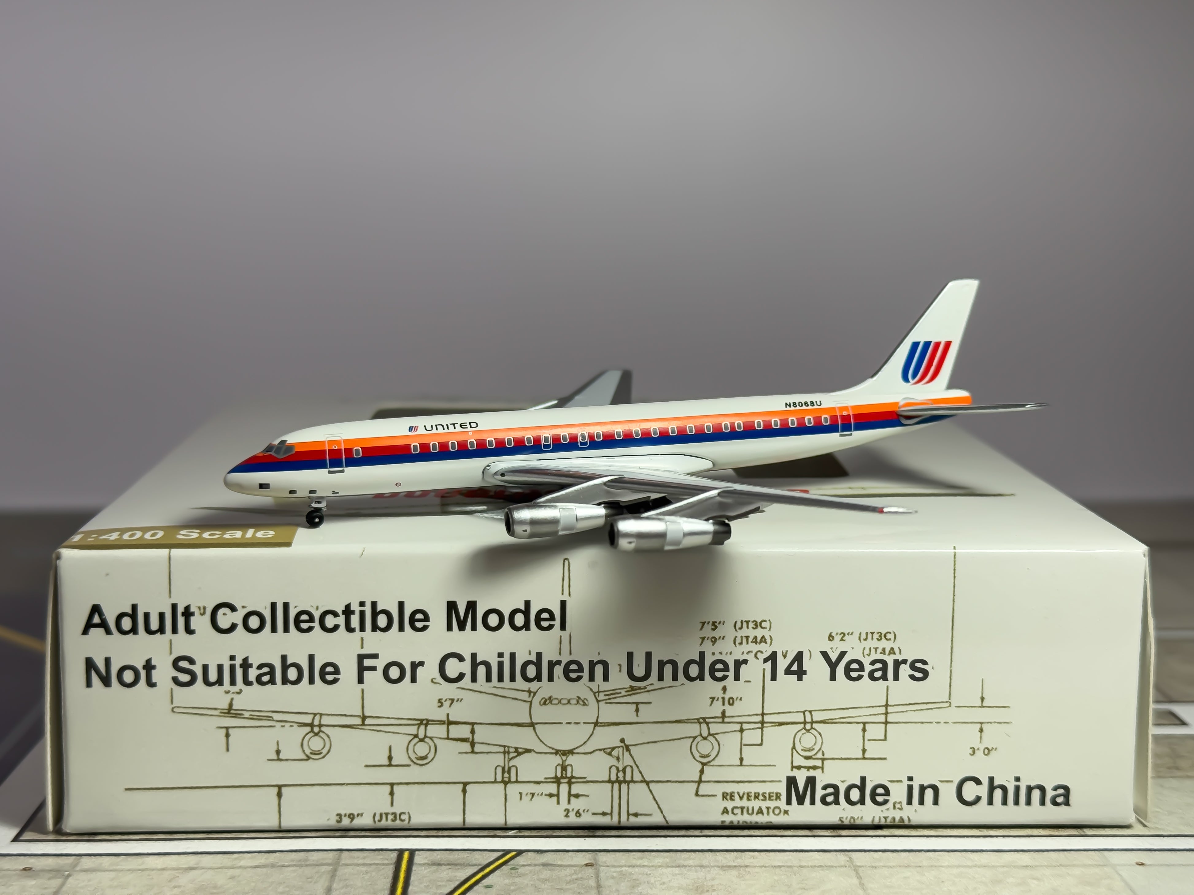 United Airlines Douglas DC-8-61 1:400 Aeroclassics N8068U (ACUAL0213)