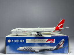 Qantas Airways Airbus A330-200 1:400 Aeroclassics VH-EBB (ACVHEBB)