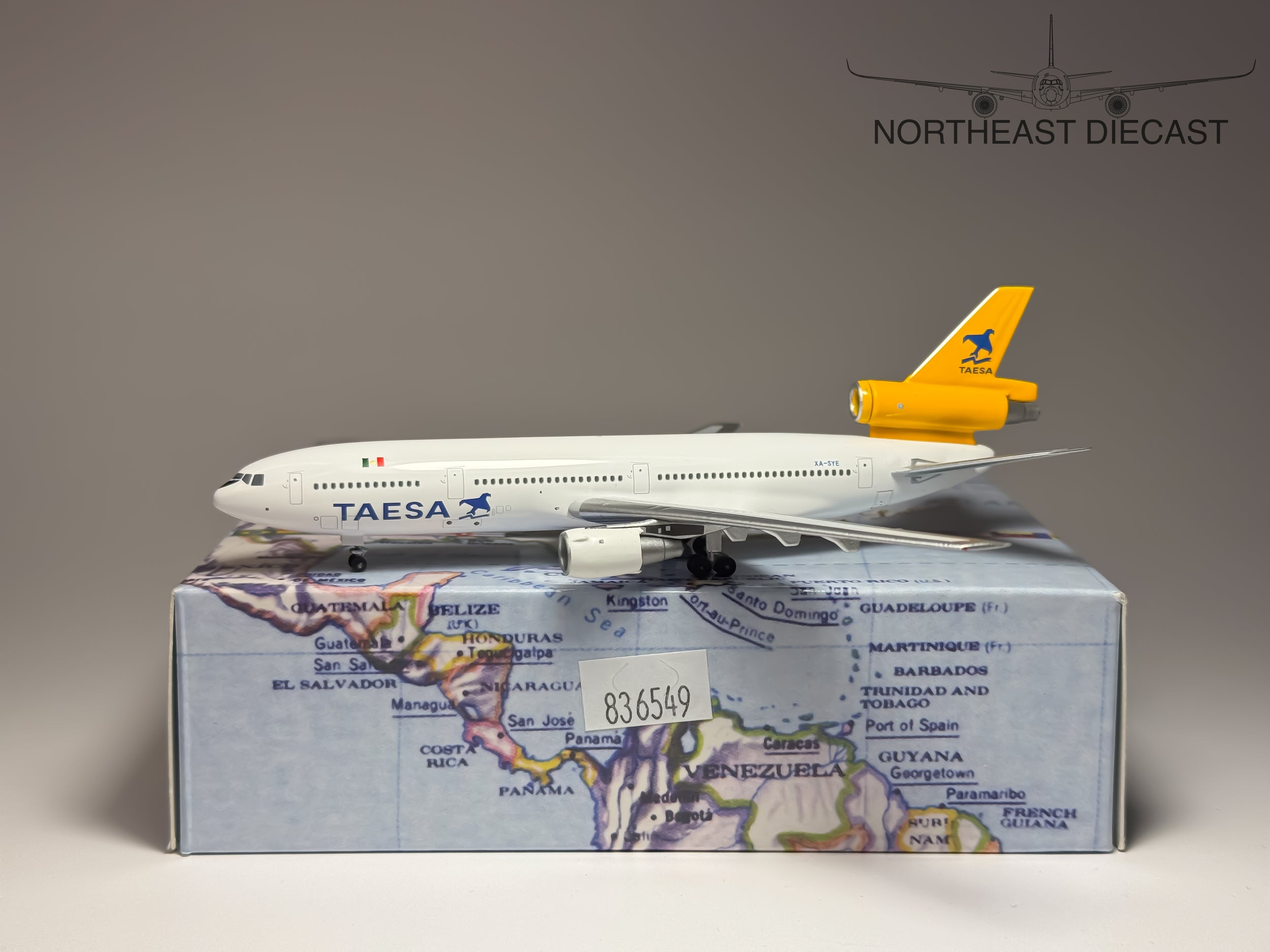 TAESA Douglas DC-10-30 1:400 Aeroclassics XA-SYE (ACXASYE)