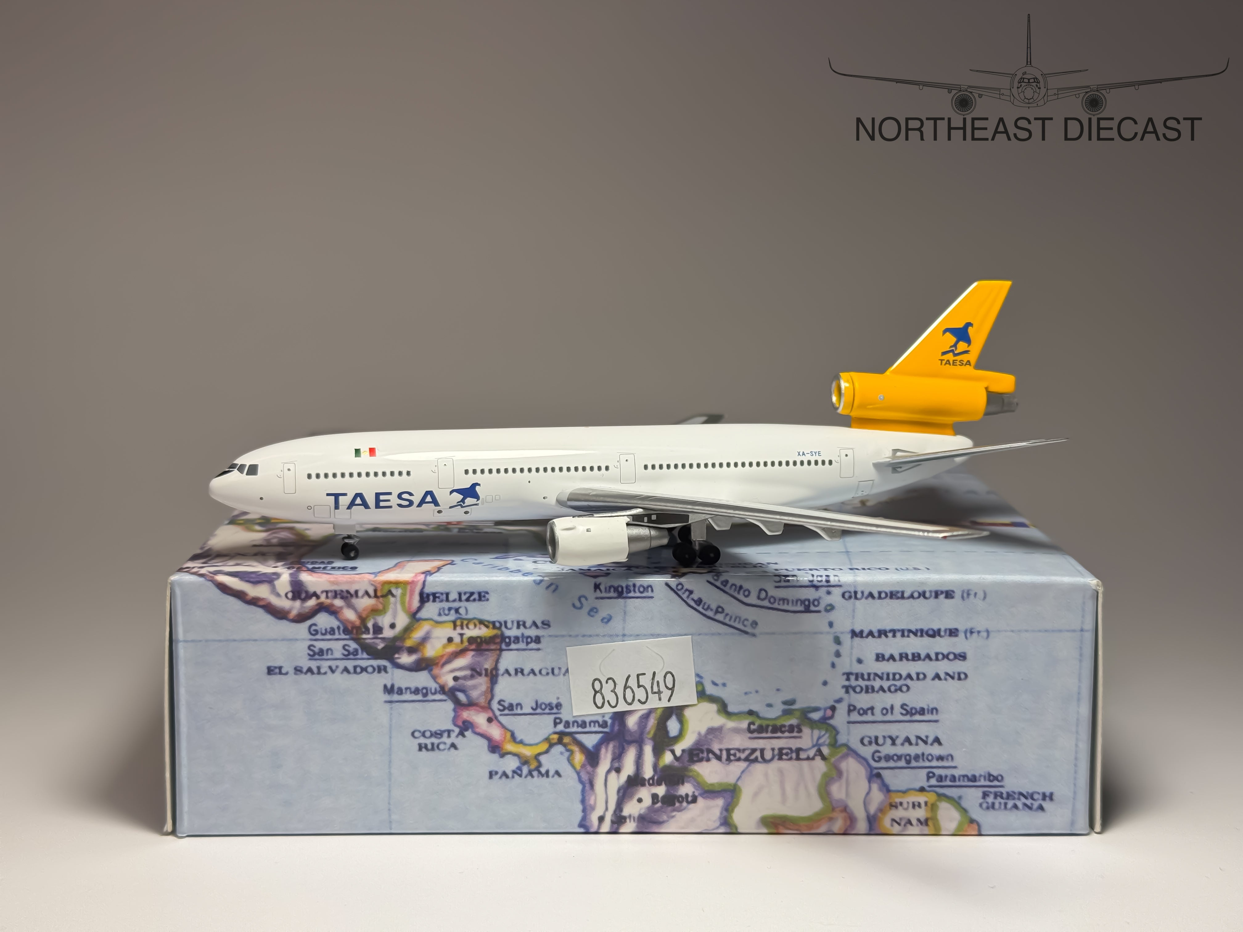 TAESA Douglas DC-10-30 1:400 Aeroclassics XA-SYE (ACXASYE)