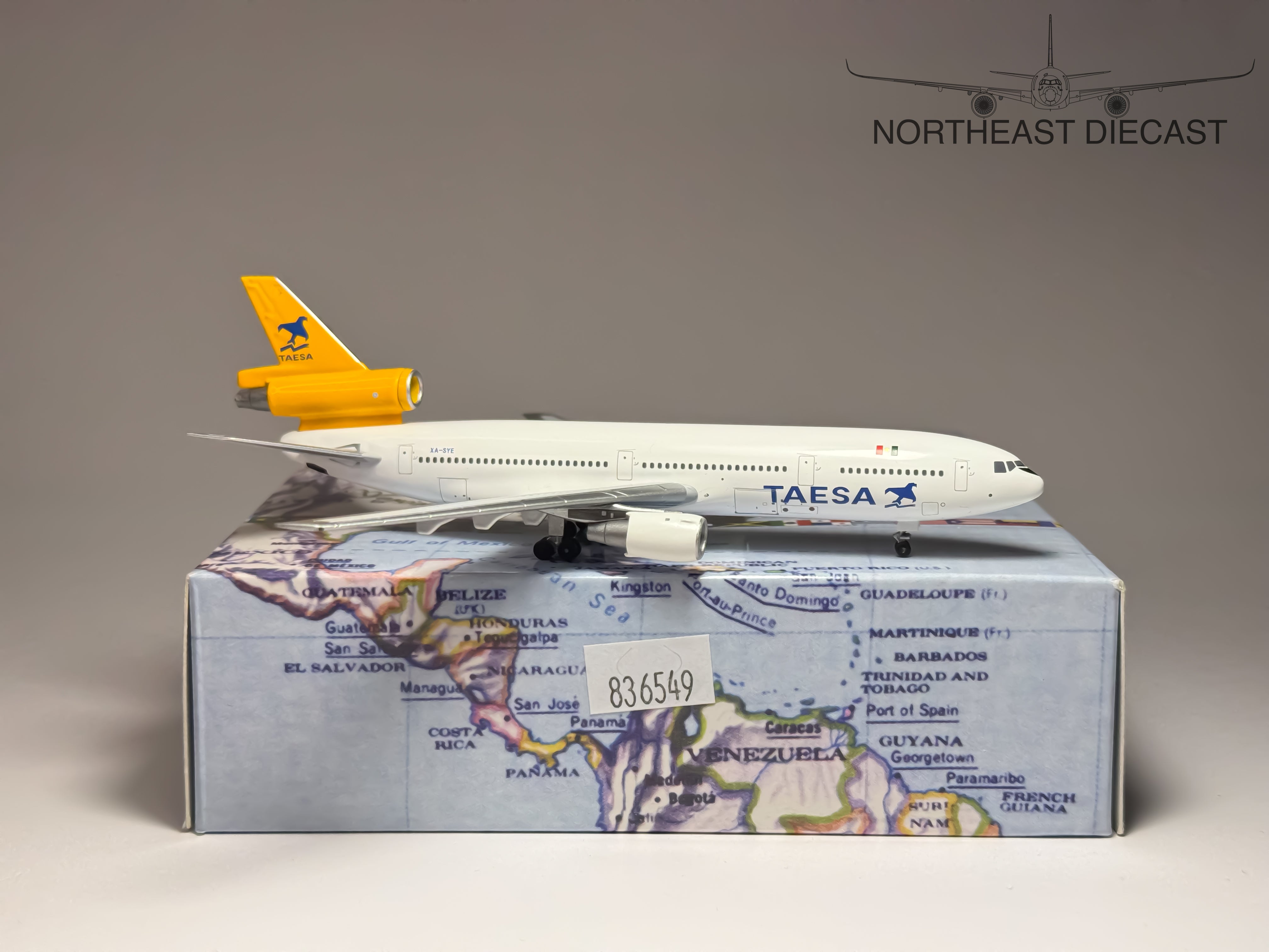 TAESA Douglas DC-10-30 1:400 Aeroclassics XA-SYE (ACXASYE)