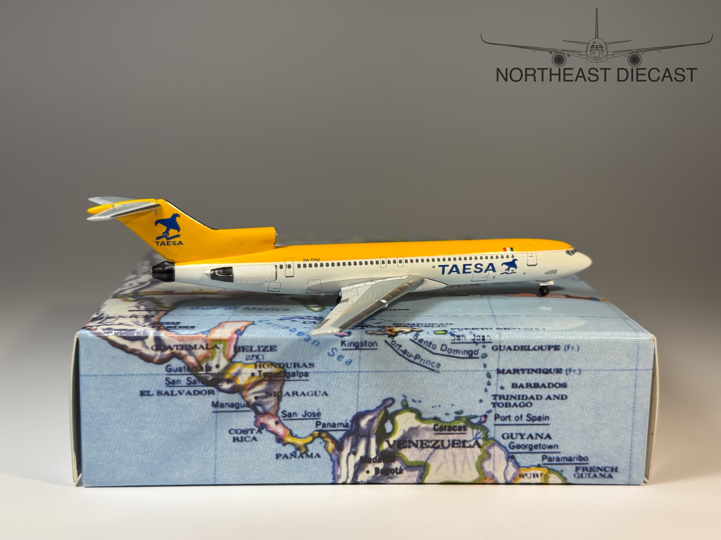 TAESA Boeing 727-200 1:400 Aeroclassics XA-THU (ACXATHU)