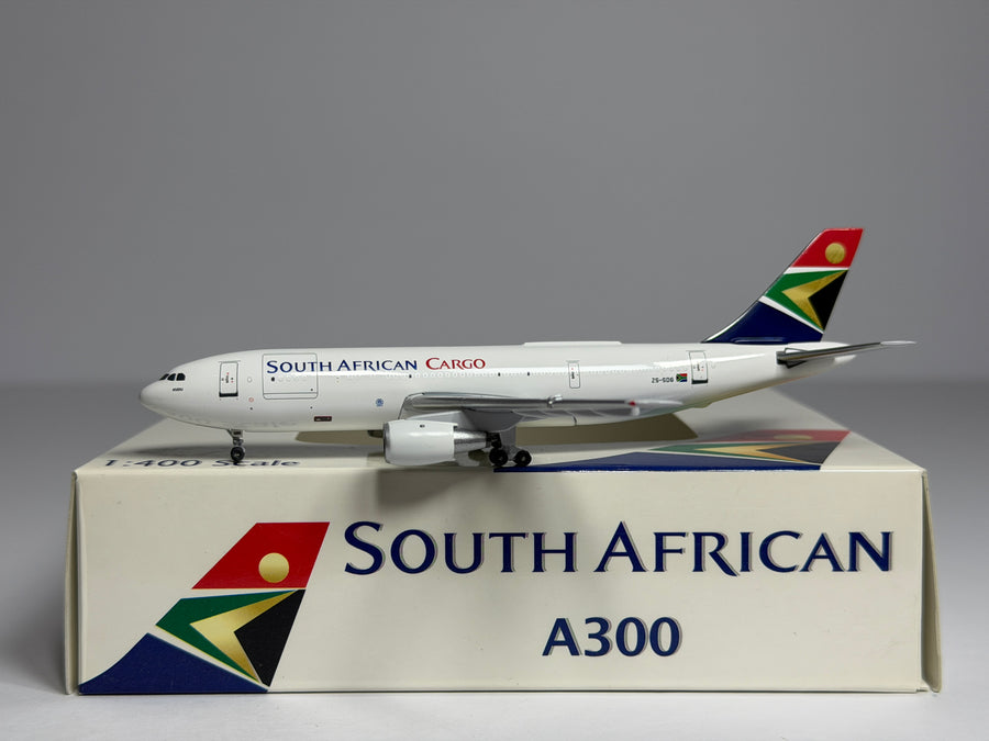 South African Cargo Airbus A300 1:400 Aeroclassics ZS-SDG (ACZSSDG)