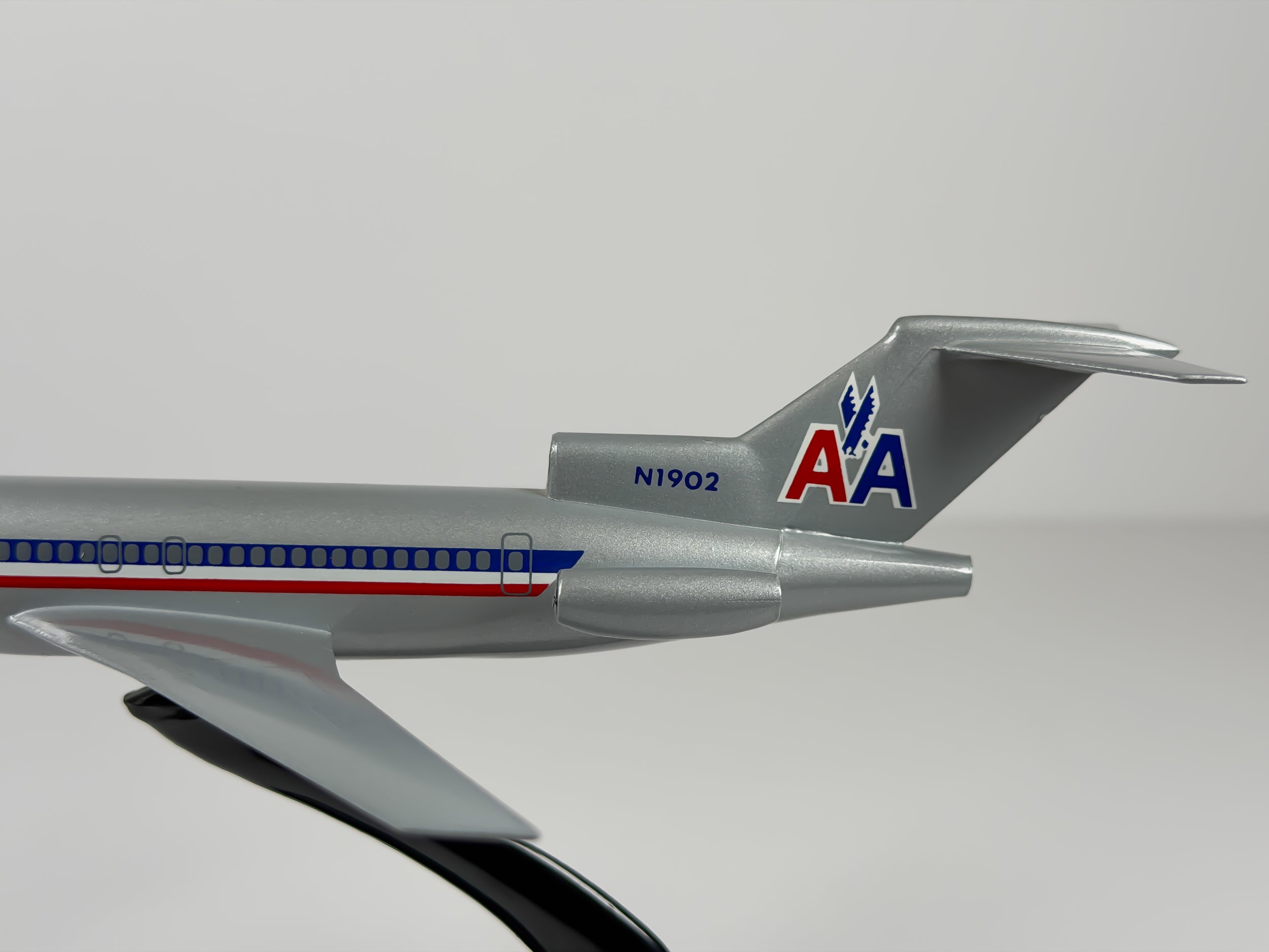 1:200 American Airlines Boeing 727-200 (N1902) - Eagle - Bare Metal | Air Jet Advance