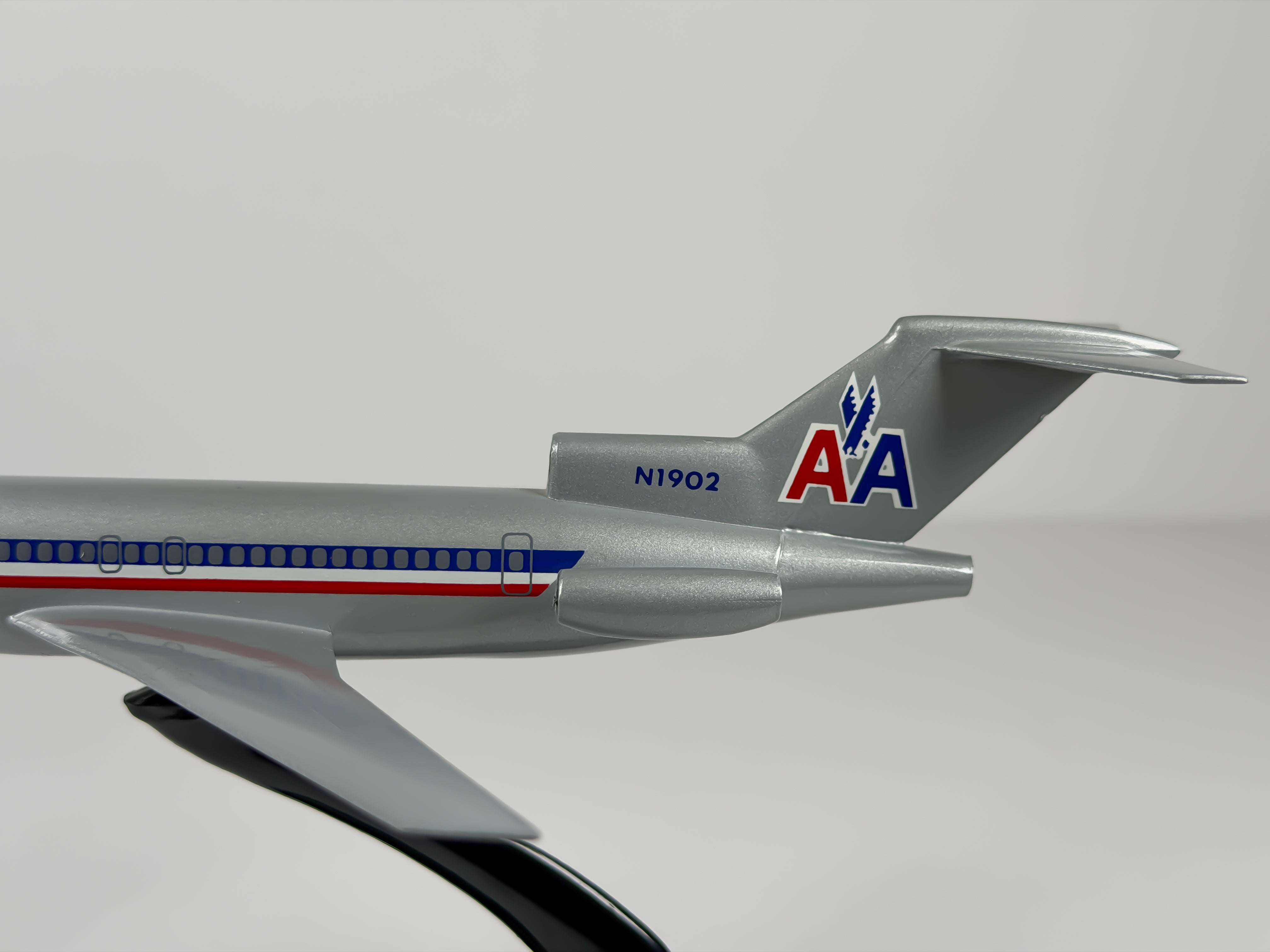1:200 American Airlines Boeing 727-200 (N1902) - Eagle - Bare Metal | Air Jet Advance