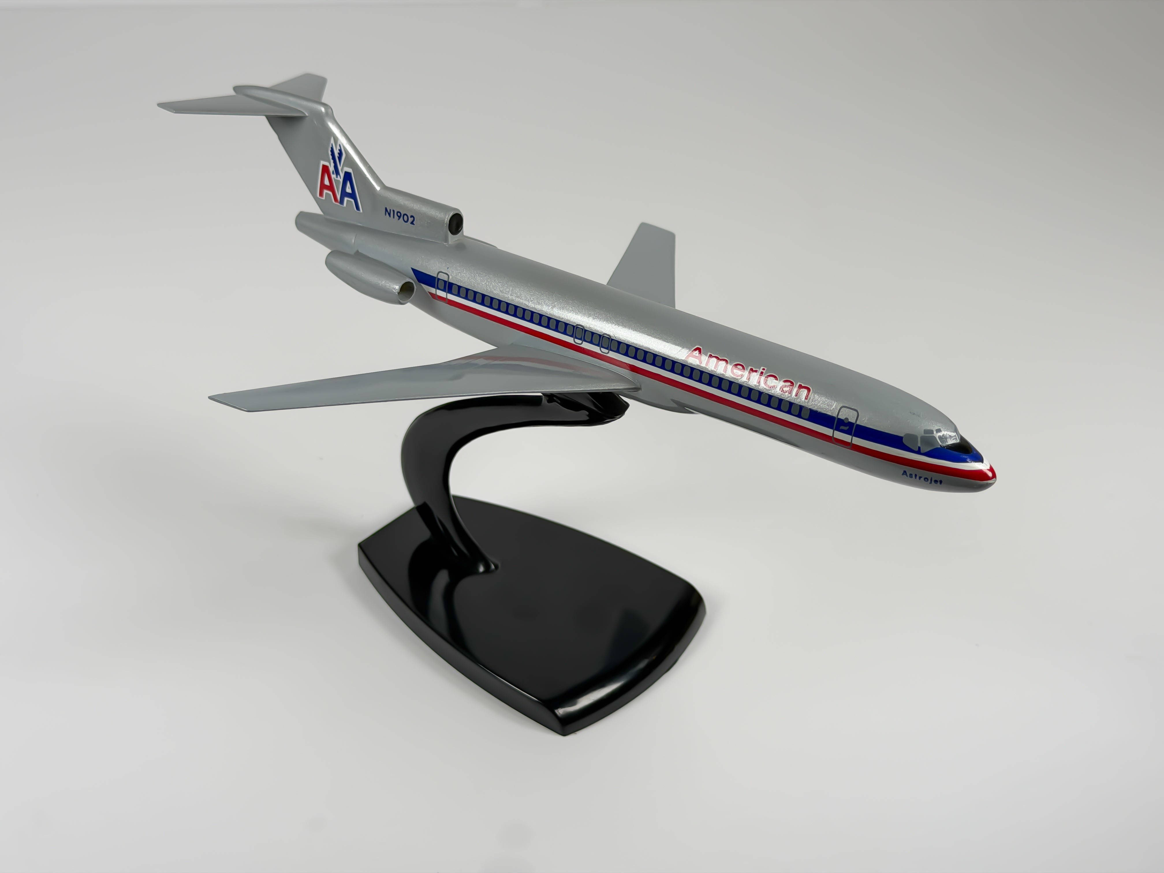 1:200 American Airlines Boeing 727-200 (N1902) - Eagle - Bare Metal | Air Jet Advance