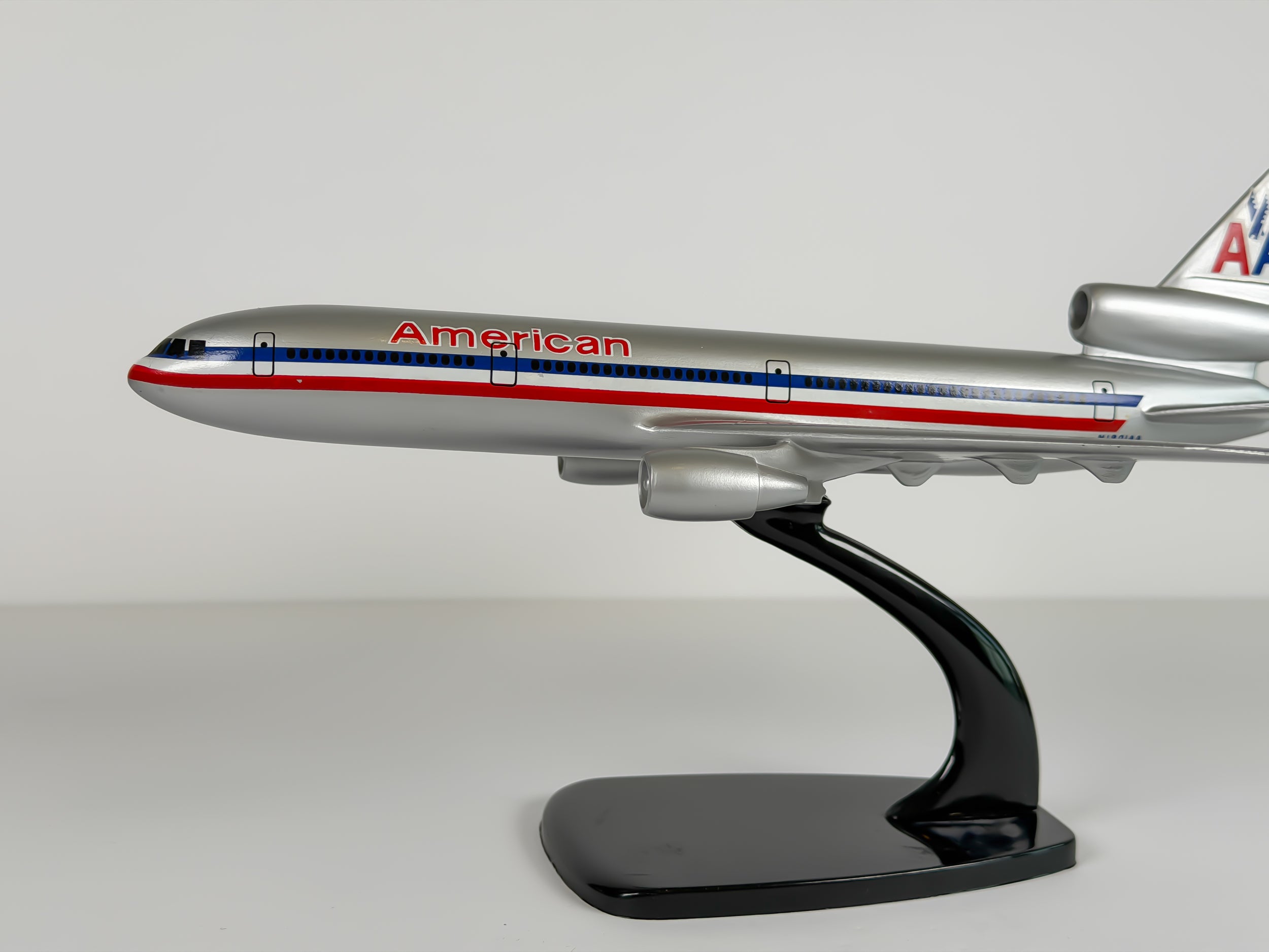 1:200 American Airlines McDonnell Douglas DC-10-30 (N1801AA) - Eagle - Bare Metal | Air Jet Advance
