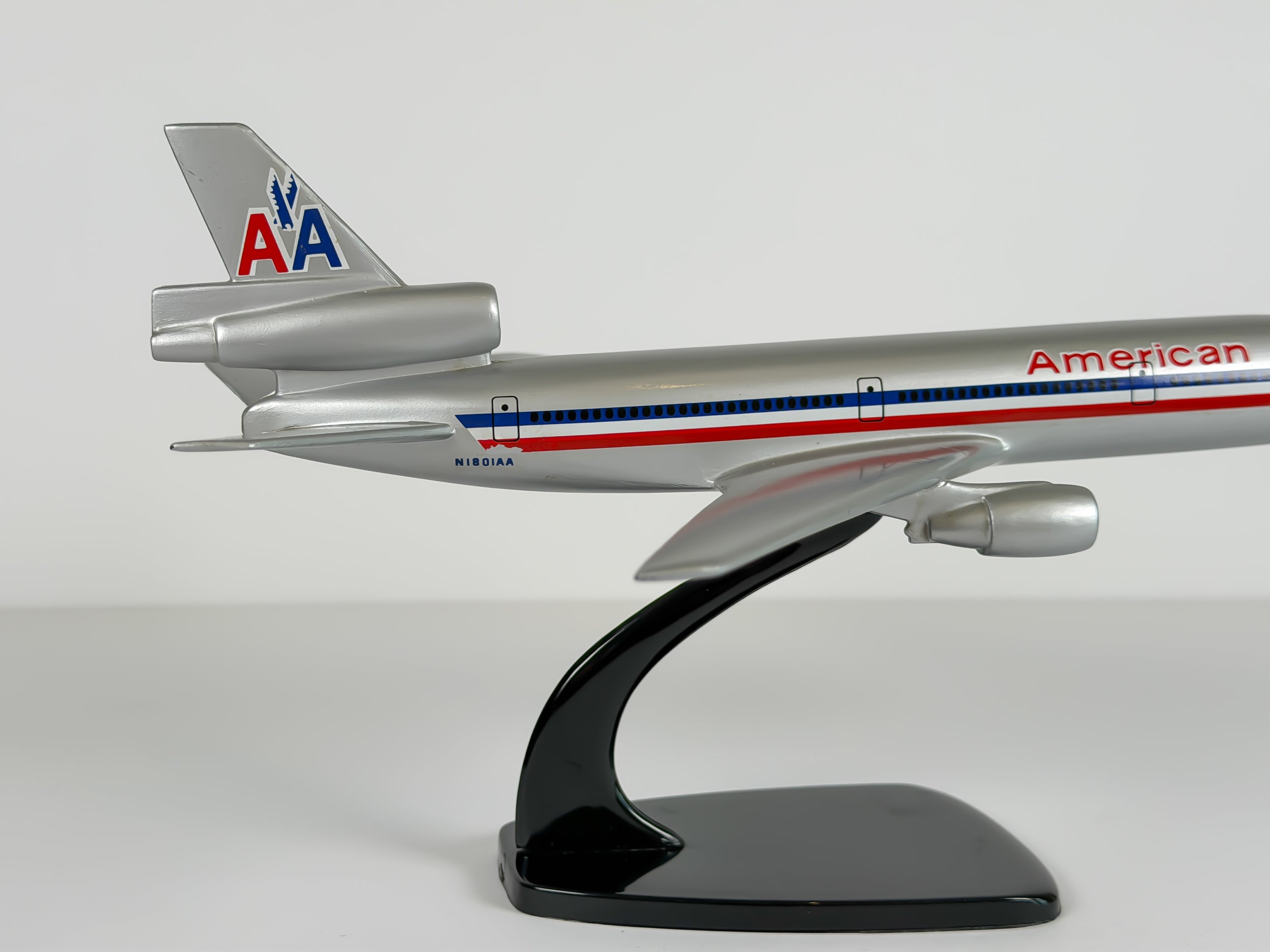 1:200 American Airlines McDonnell Douglas DC-10-30 (N1801AA) - Eagle - Bare Metal | Air Jet Advance