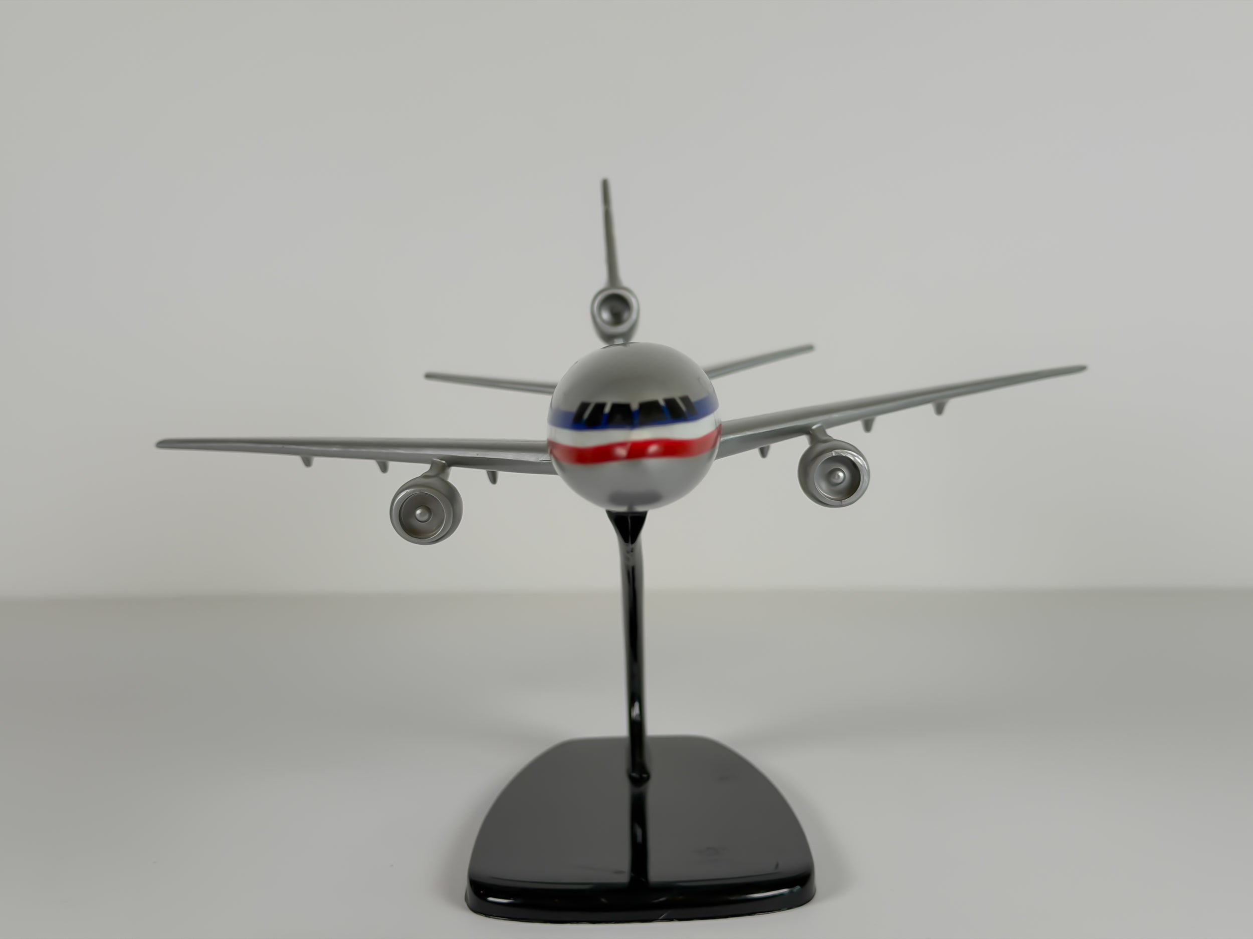 1:200 American Airlines McDonnell Douglas DC-10-30 (N1801AA) - Eagle - Bare Metal | Air Jet Advance
