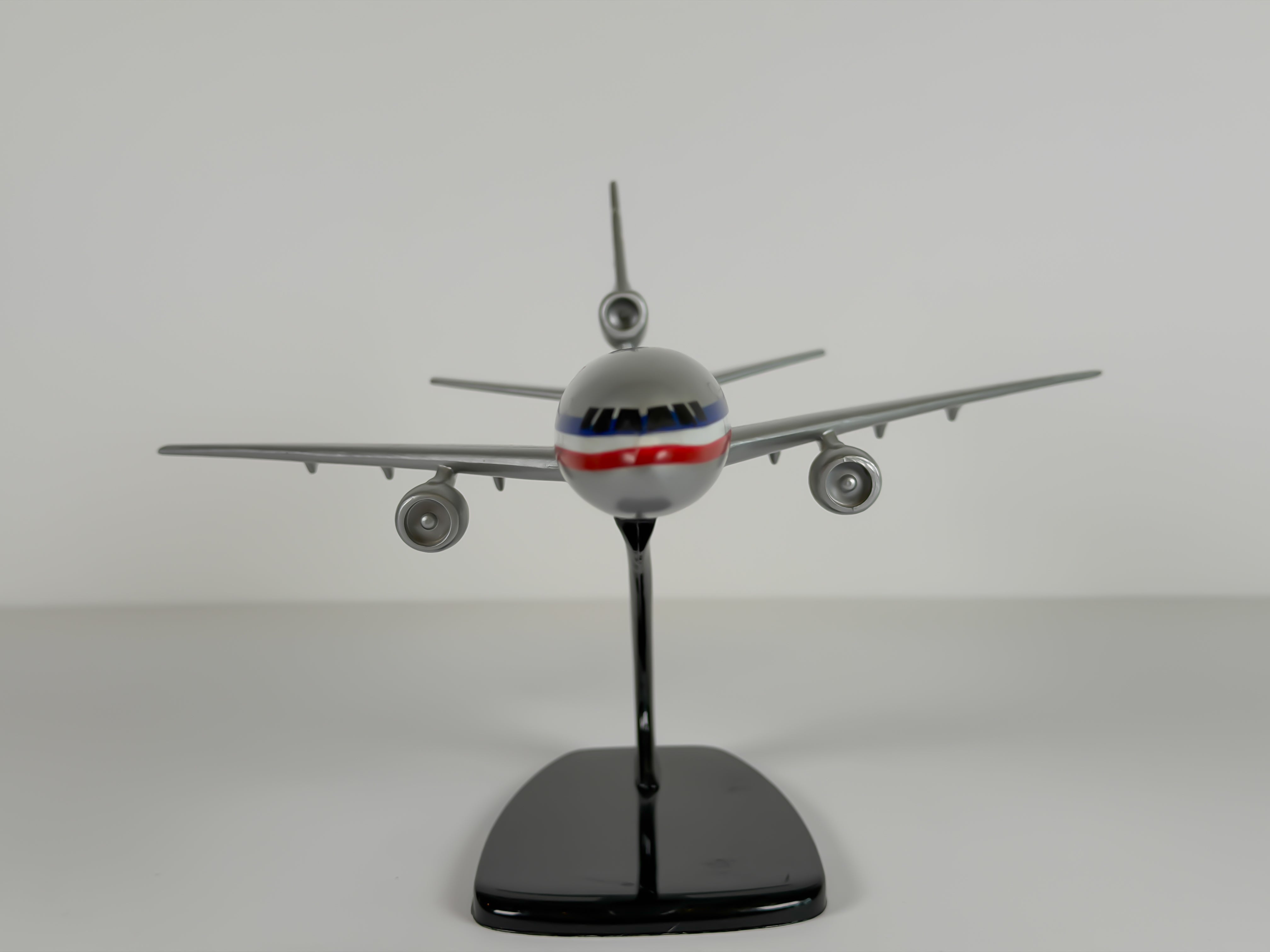 1:200 American Airlines McDonnell Douglas DC-10-30 (N1801AA) - Eagle - Bare Metal | Air Jet Advance