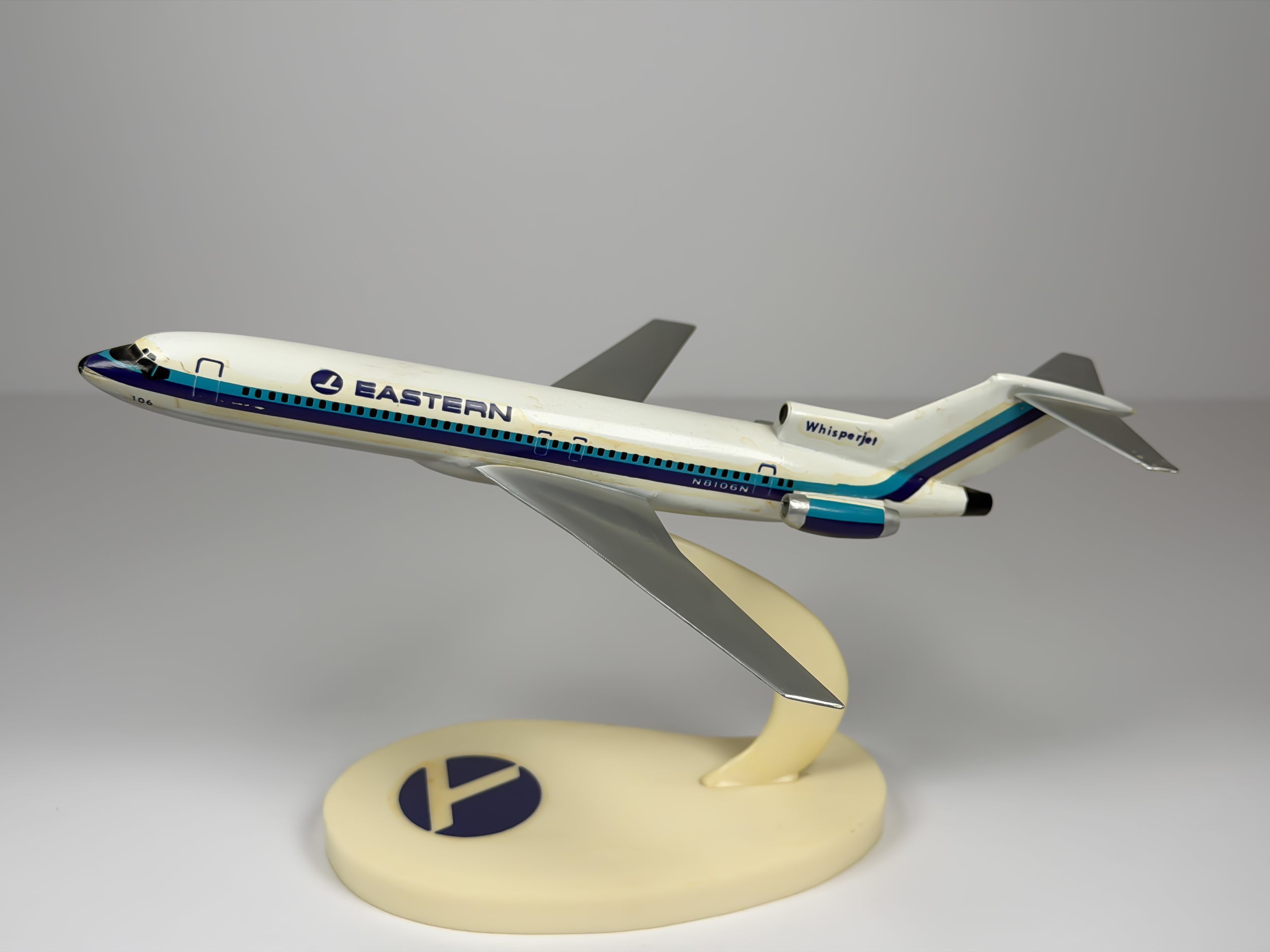 1:200 Eastern Air Lines Boeing 727-200 (N8106N) - White Hockey Stick | Air Jet Advance