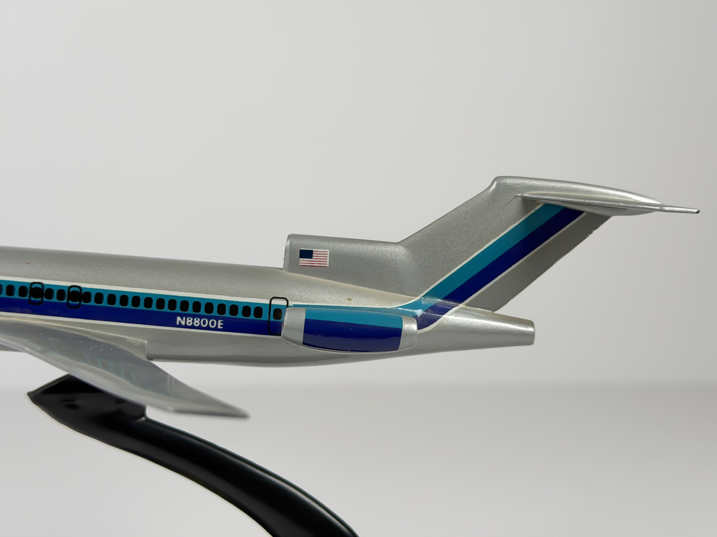 1:200 Eastern Air Lines Boeing 727-200 (N8800E) - Grey Hockey Stick | Air Jet Advance