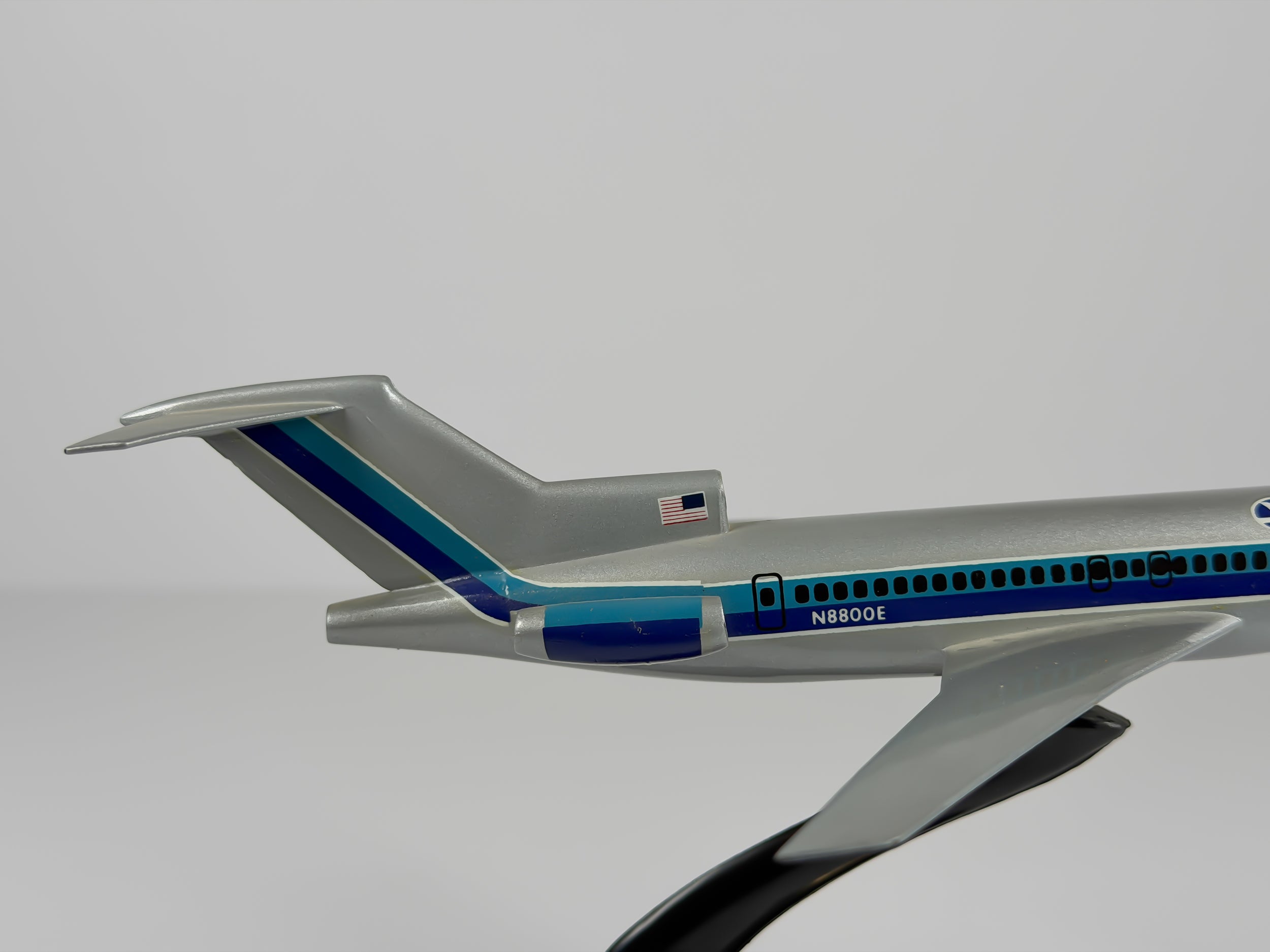 1:200 Eastern Air Lines Boeing 727-200 (N8800E) - Grey Hockey Stick | Air Jet Advance