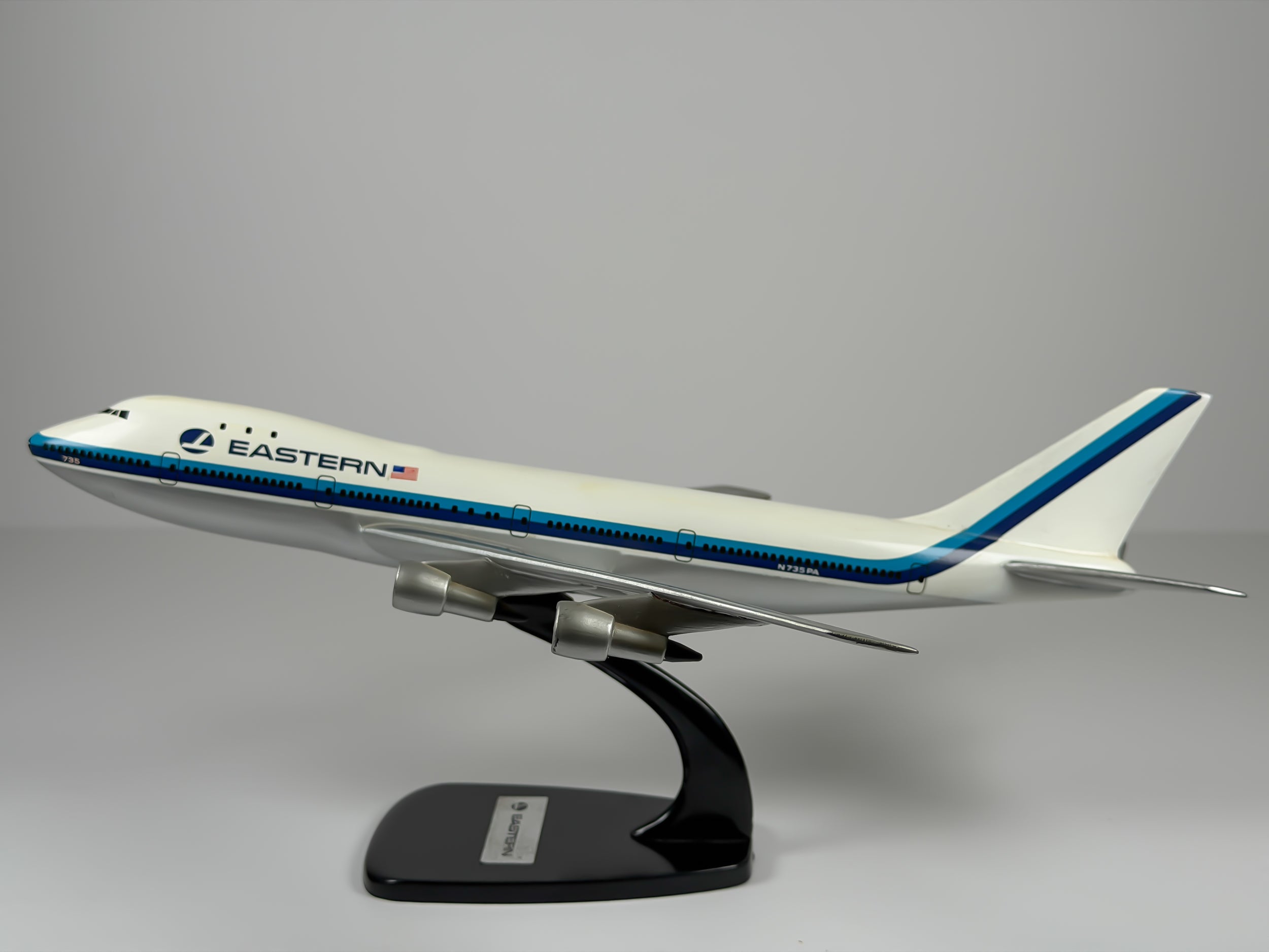 1:200 Eastern Air Lines Boeing 747-100 (N735PA) - White Hockey Stick | Air Jet Advance