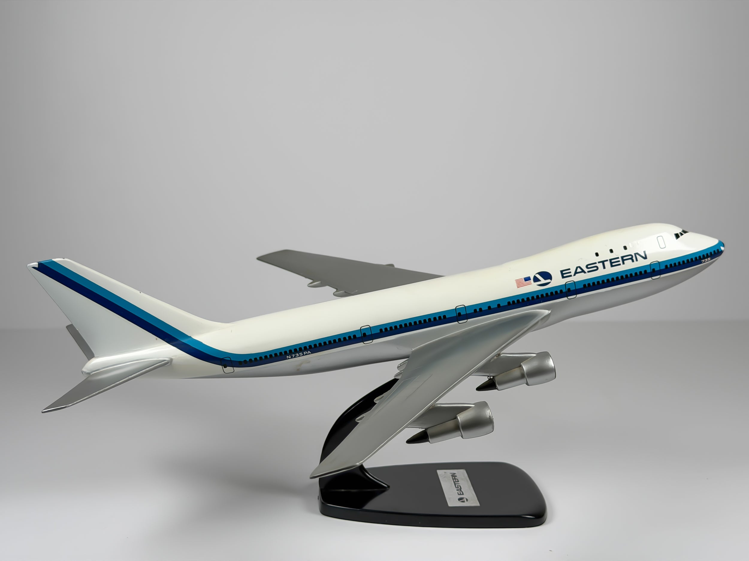 1:200 Eastern Air Lines Boeing 747-100 (N735PA) - White Hockey Stick | Air Jet Advance