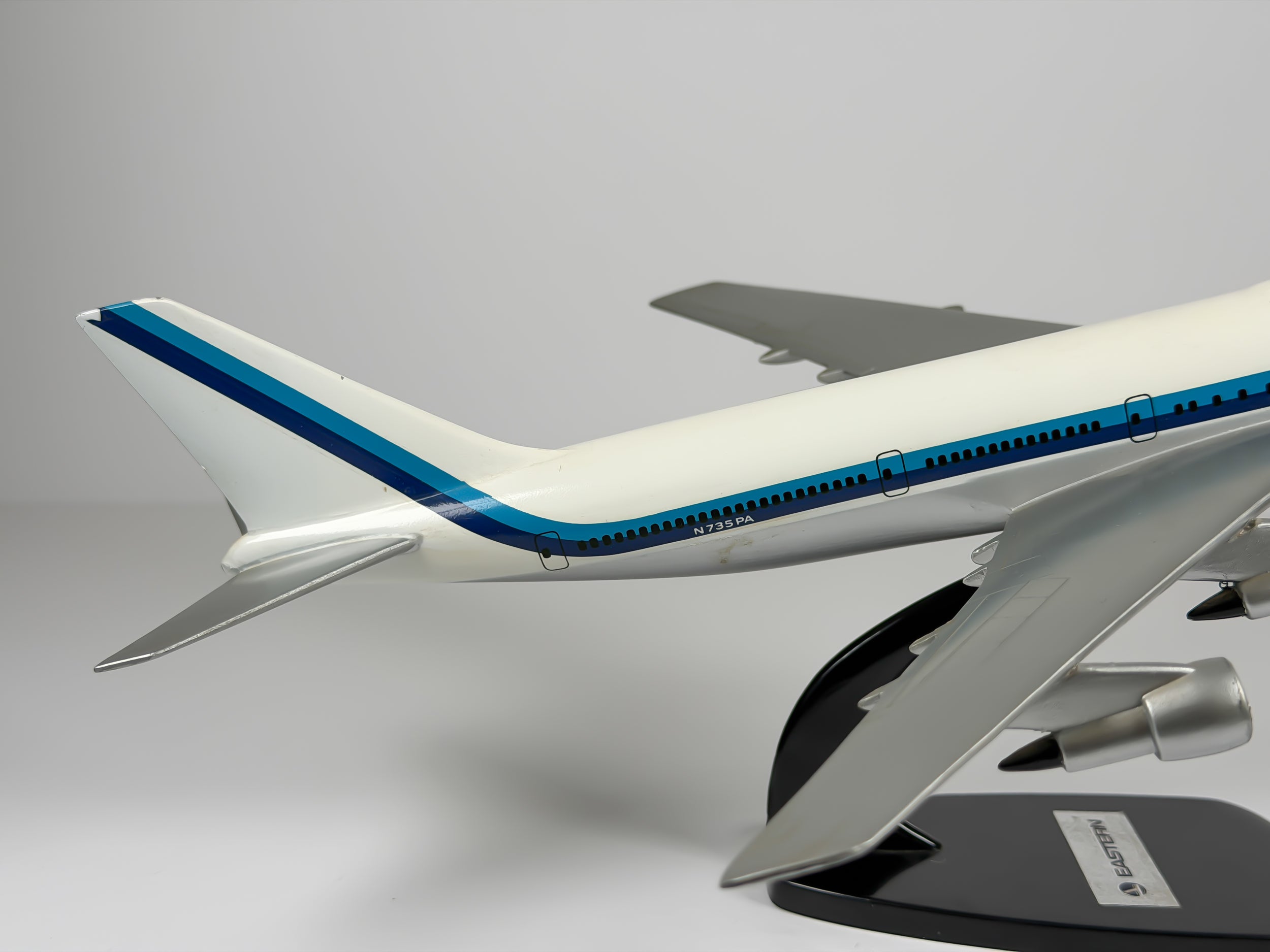 1:200 Eastern Air Lines Boeing 747-100 (N735PA) - White Hockey Stick | Air Jet Advance