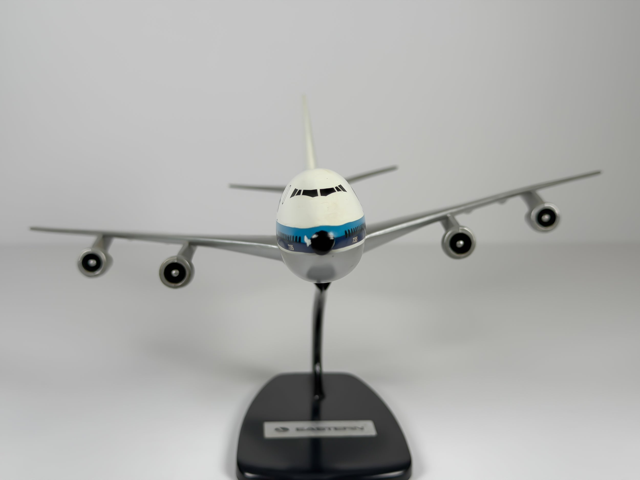 1:200 Eastern Air Lines Boeing 747-100 (N735PA) - White Hockey Stick | Air Jet Advance