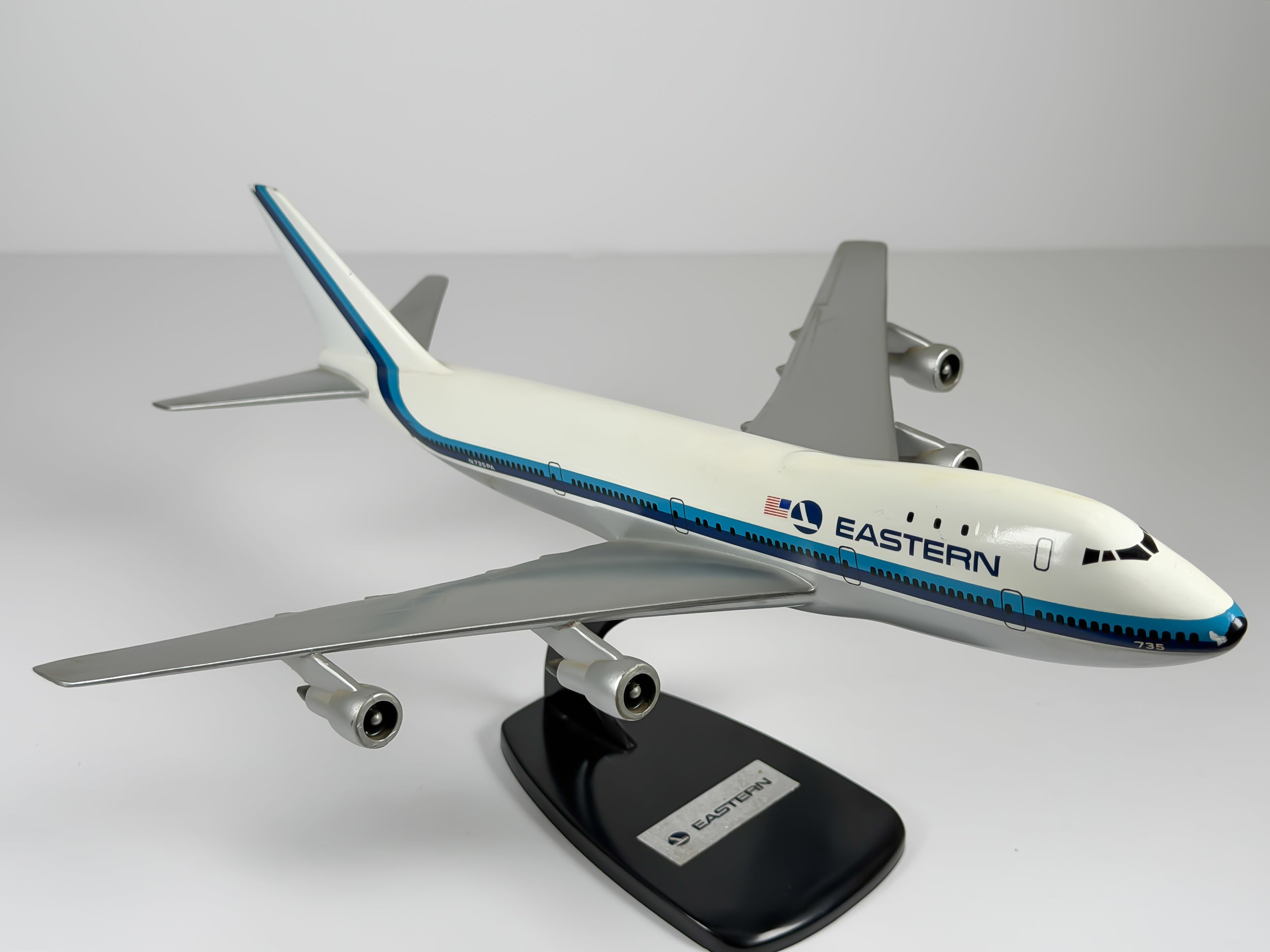 1:200 Eastern Air Lines Boeing 747-100 (N735PA) - White Hockey Stick | Air Jet Advance