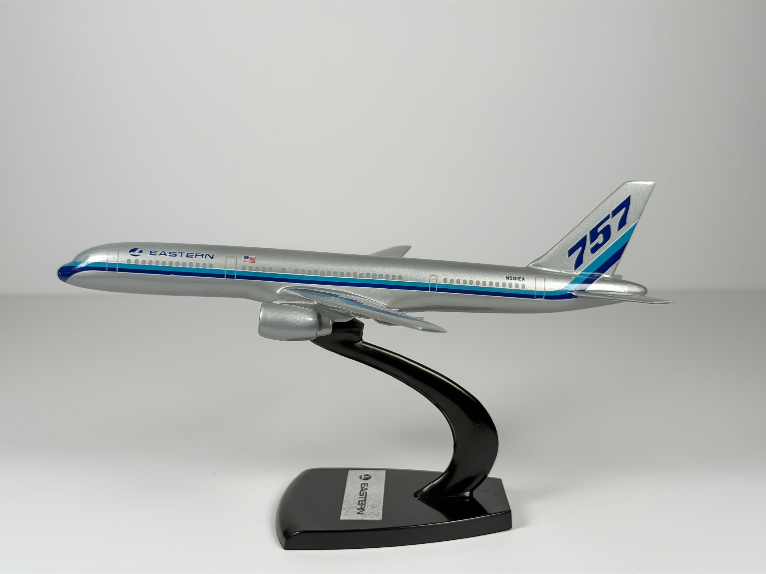 1:200 Eastern Air Lines Boeing 757-200 (N501EA) - Grey Hockey Stick - 757 Tail | Air Jet Advance