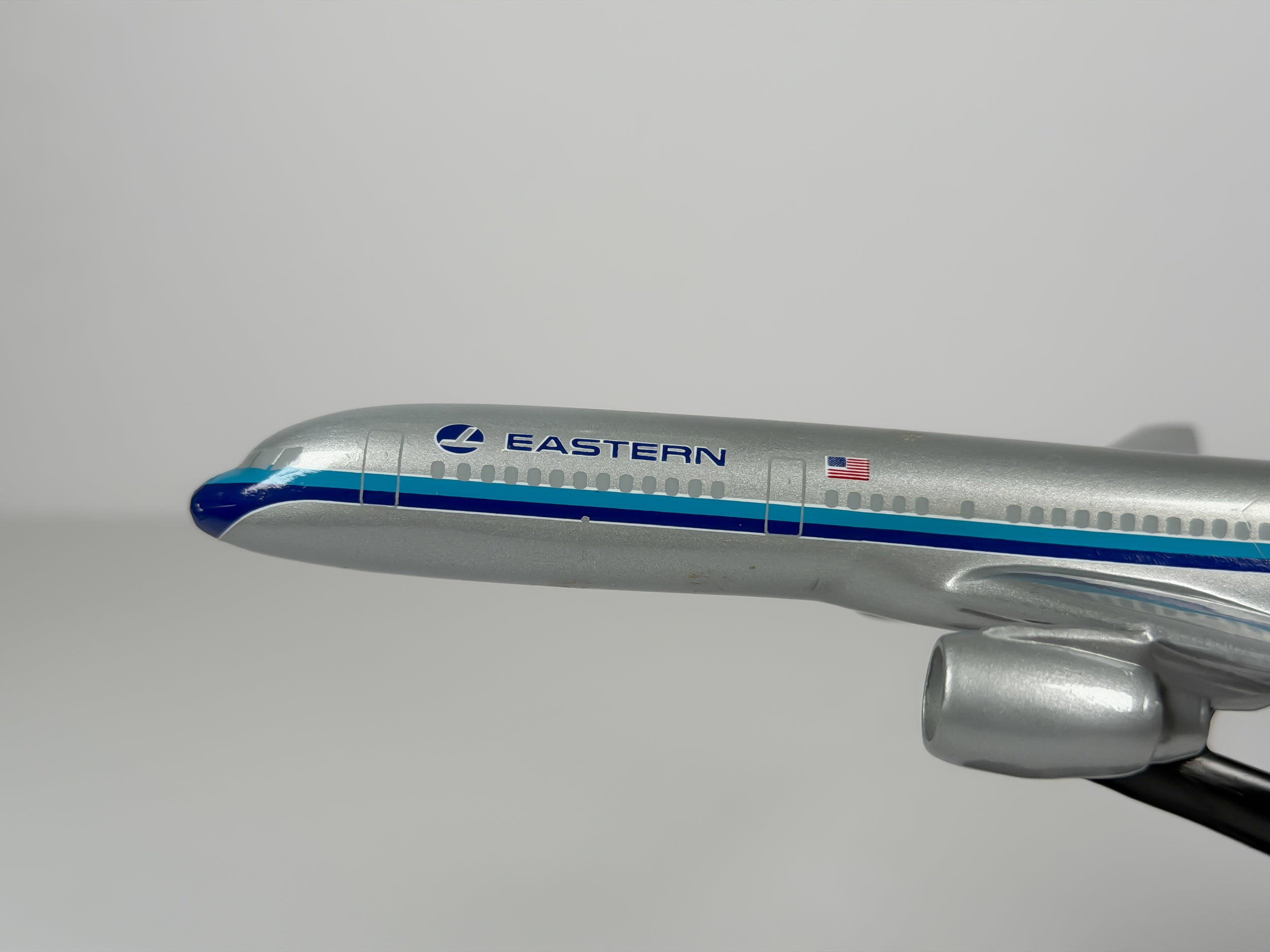 1:200 Eastern Air Lines Boeing 757-200 (N501EA) - Grey Hockey Stick - 757 Tail | Air Jet Advance