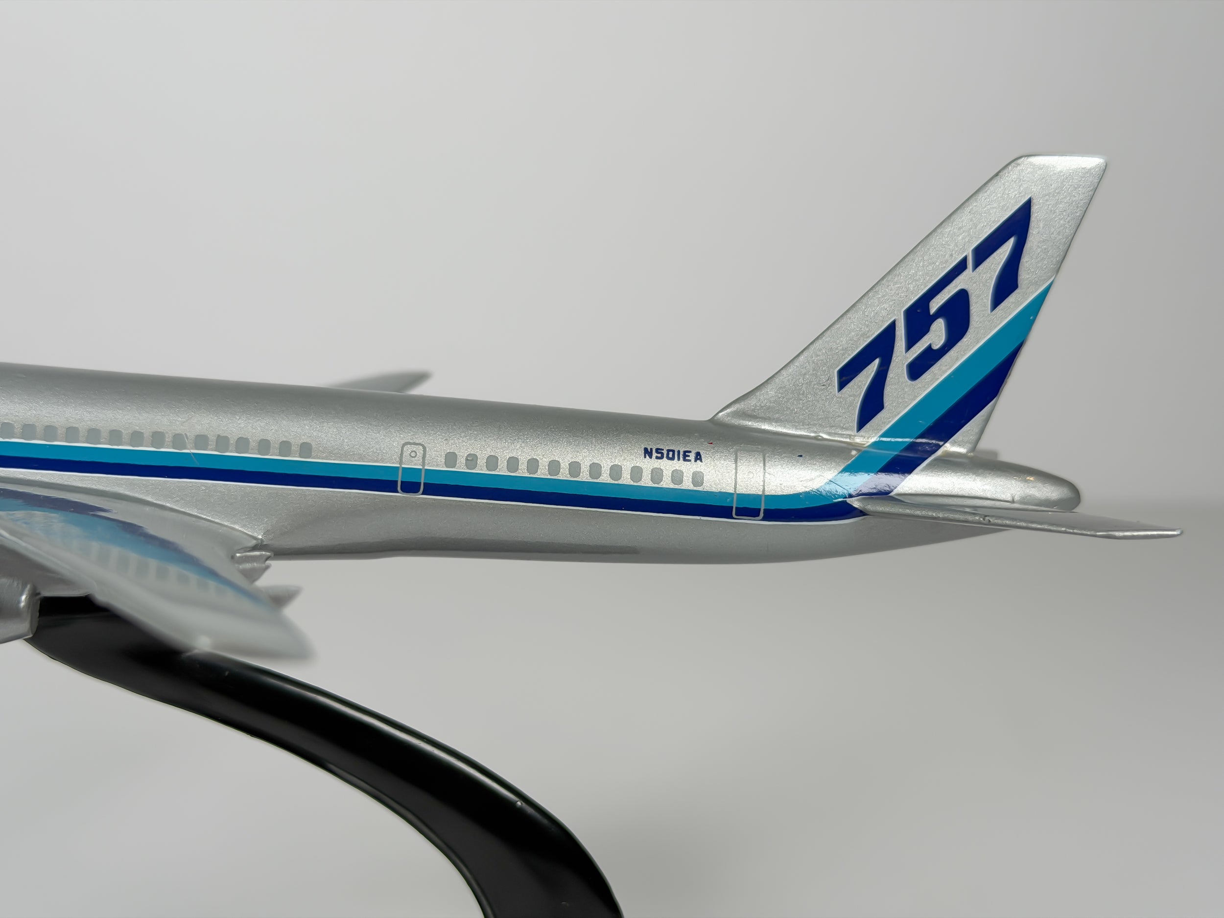 1:200 Eastern Air Lines Boeing 757-200 (N501EA) - Grey Hockey Stick - 757 Tail | Air Jet Advance