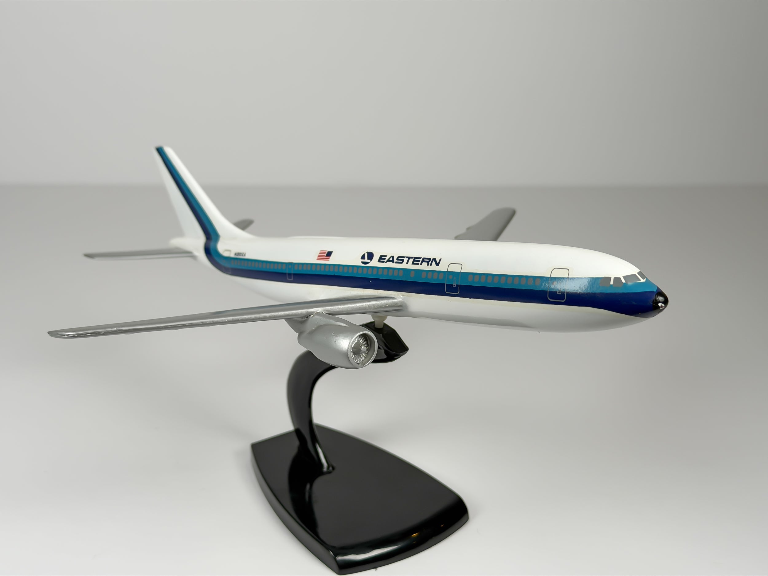 1:200 Eastern Air Lines Airbus A300 (N201EA) - White Hockey Stick | Air Jet Advance
