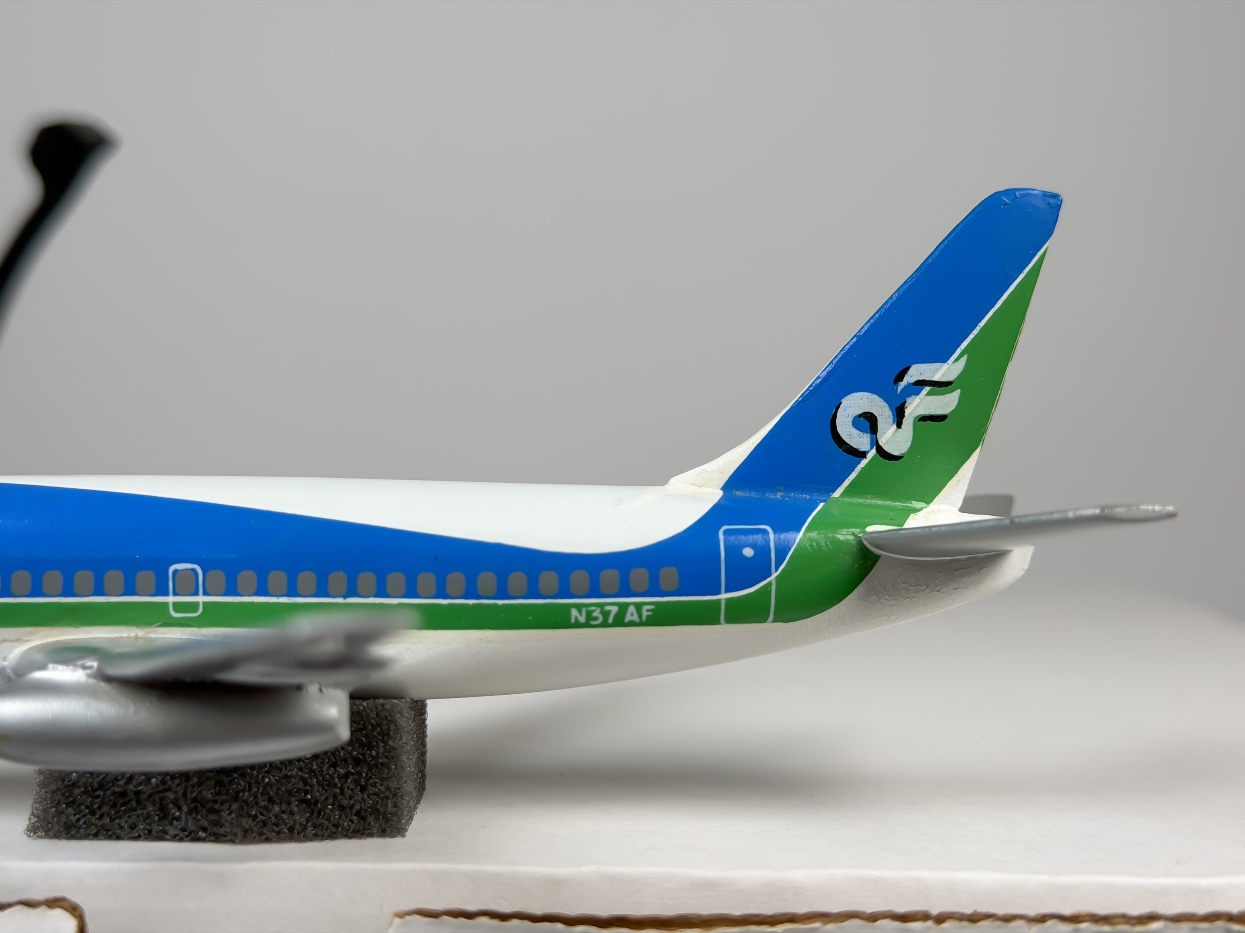 1:200 Air Florida Boeing 737-200 (N37AF) - Blue/Green | Air Jet Advance