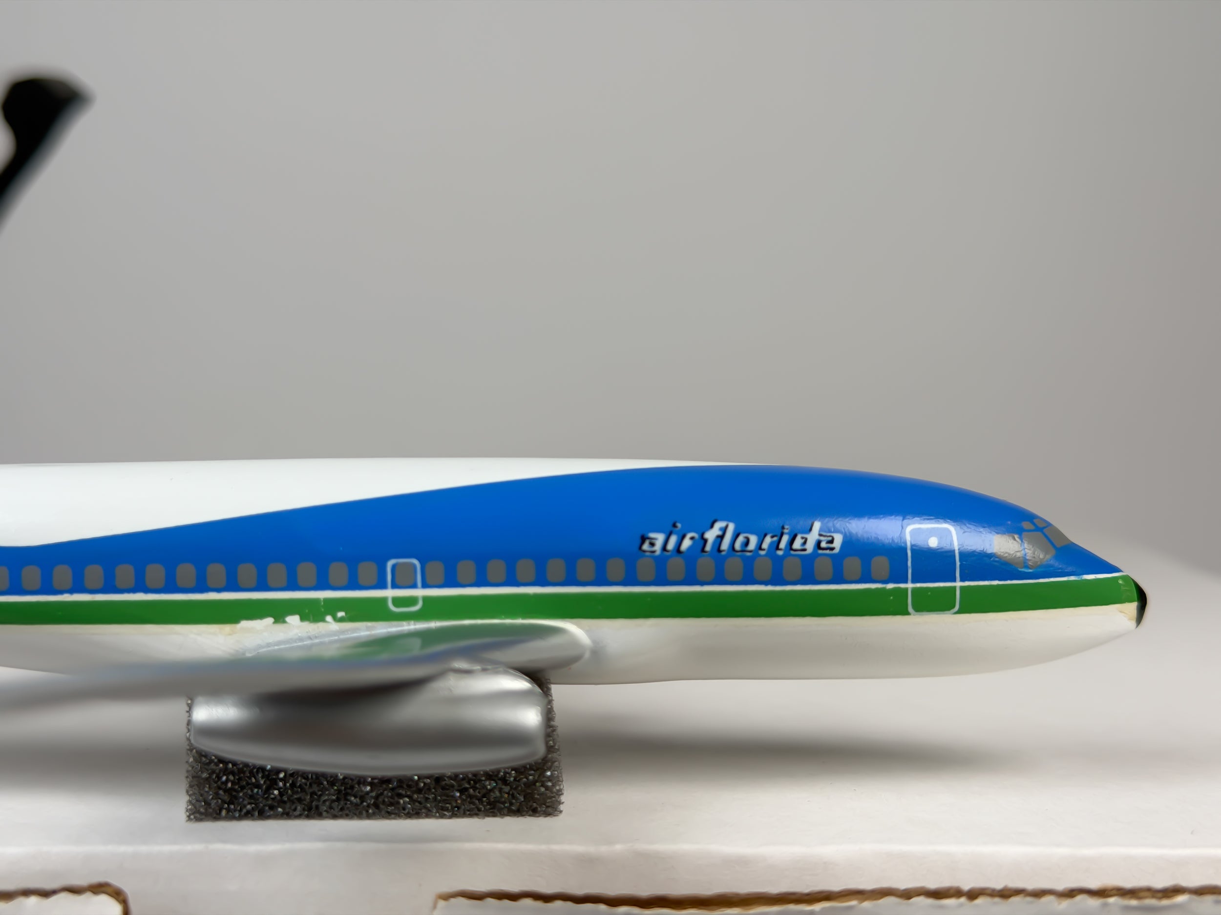 1:200 Air Florida Boeing 737-200 (N37AF) - Blue/Green | Air Jet Advance