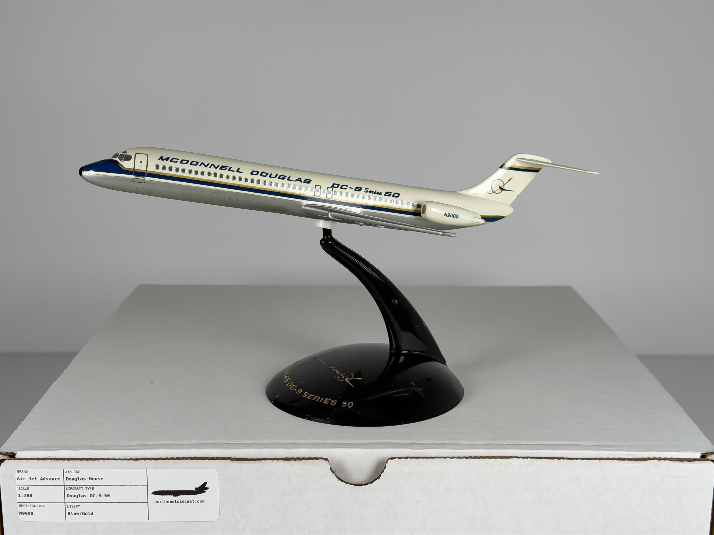 1:200 Douglas House Douglas DC-9-50 (N9000) - Blue/Gold | Air Jet Advance