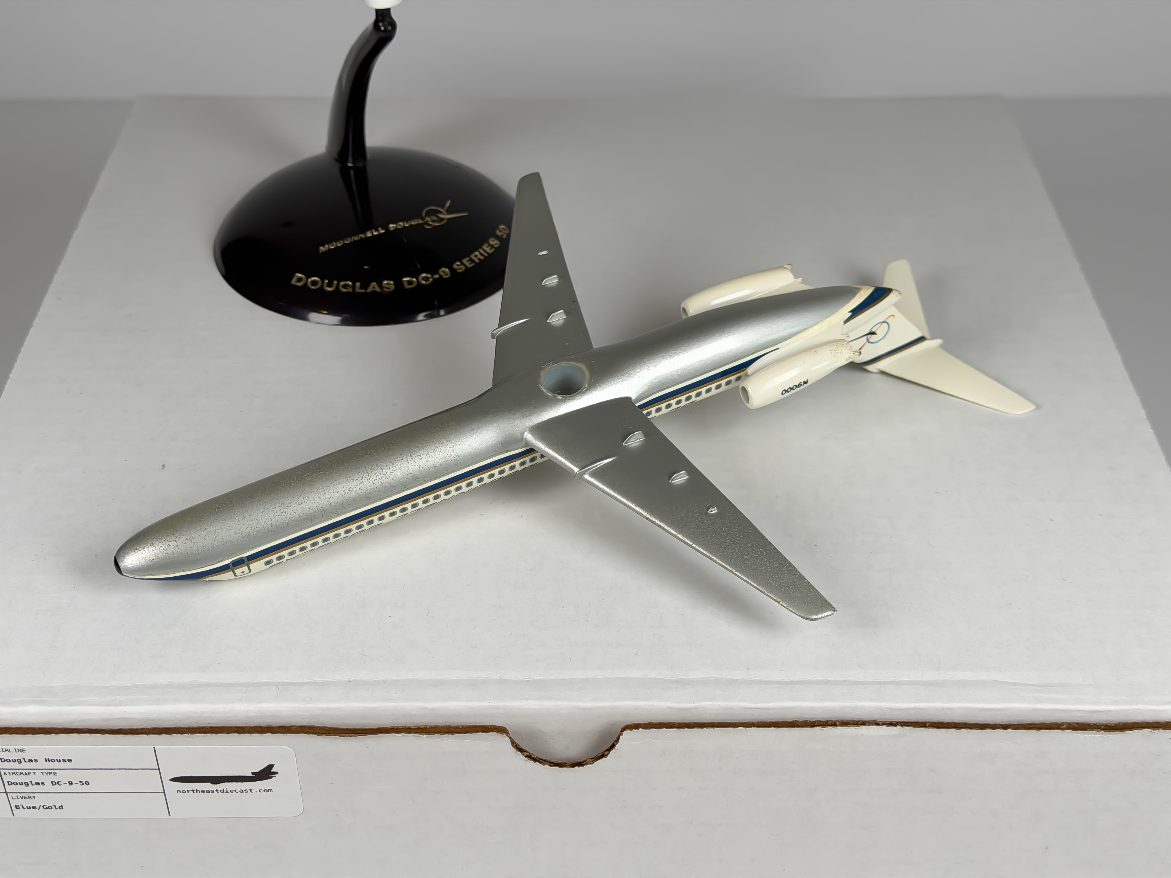 1:200 Douglas House Douglas DC-9-50 (N9000) - Blue/Gold | Air Jet Advance