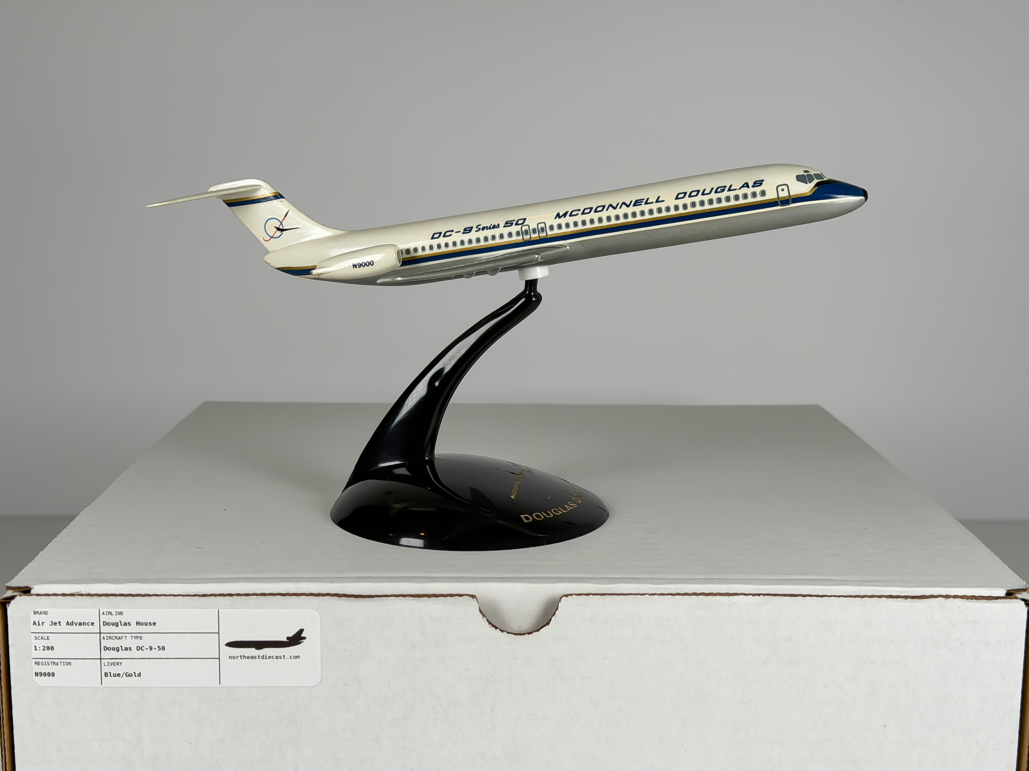 1:200 Douglas House Douglas DC-9-50 (N9000) - Blue/Gold | Air Jet Advance