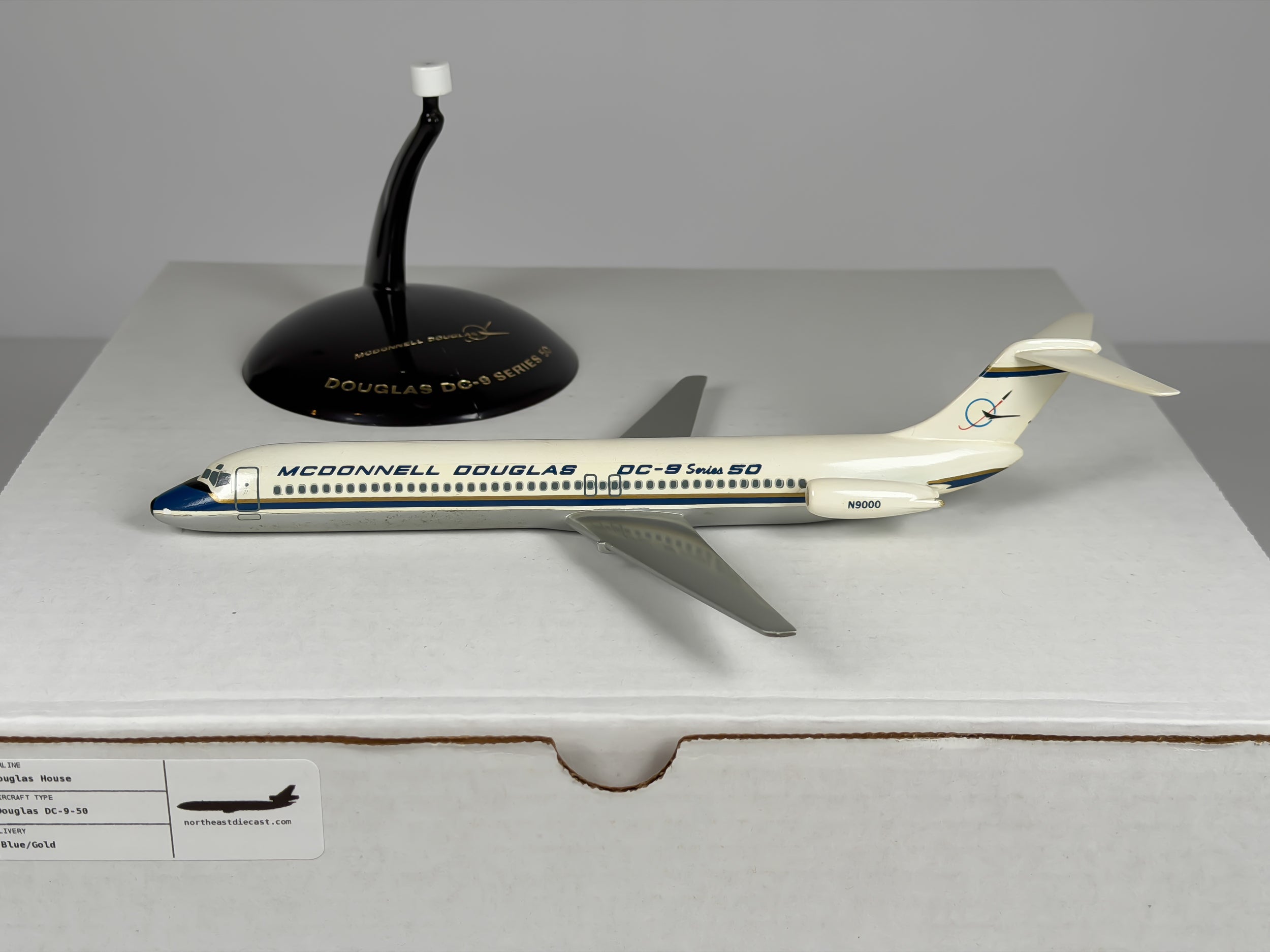 1:200 Douglas House Douglas DC-9-50 (N9000) - Blue/Gold | Air Jet Advance