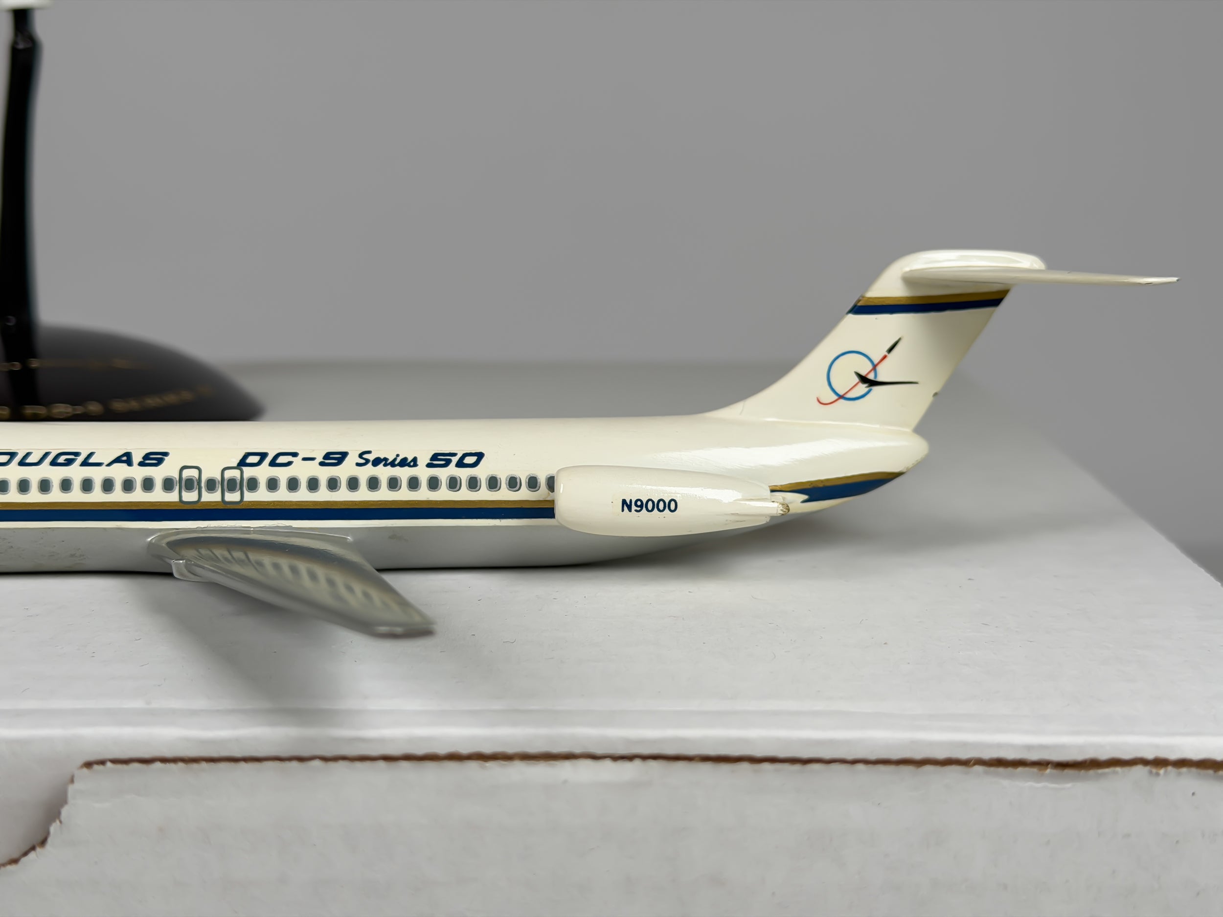 1:200 Douglas House Douglas DC-9-50 (N9000) - Blue/Gold | Air Jet Advance