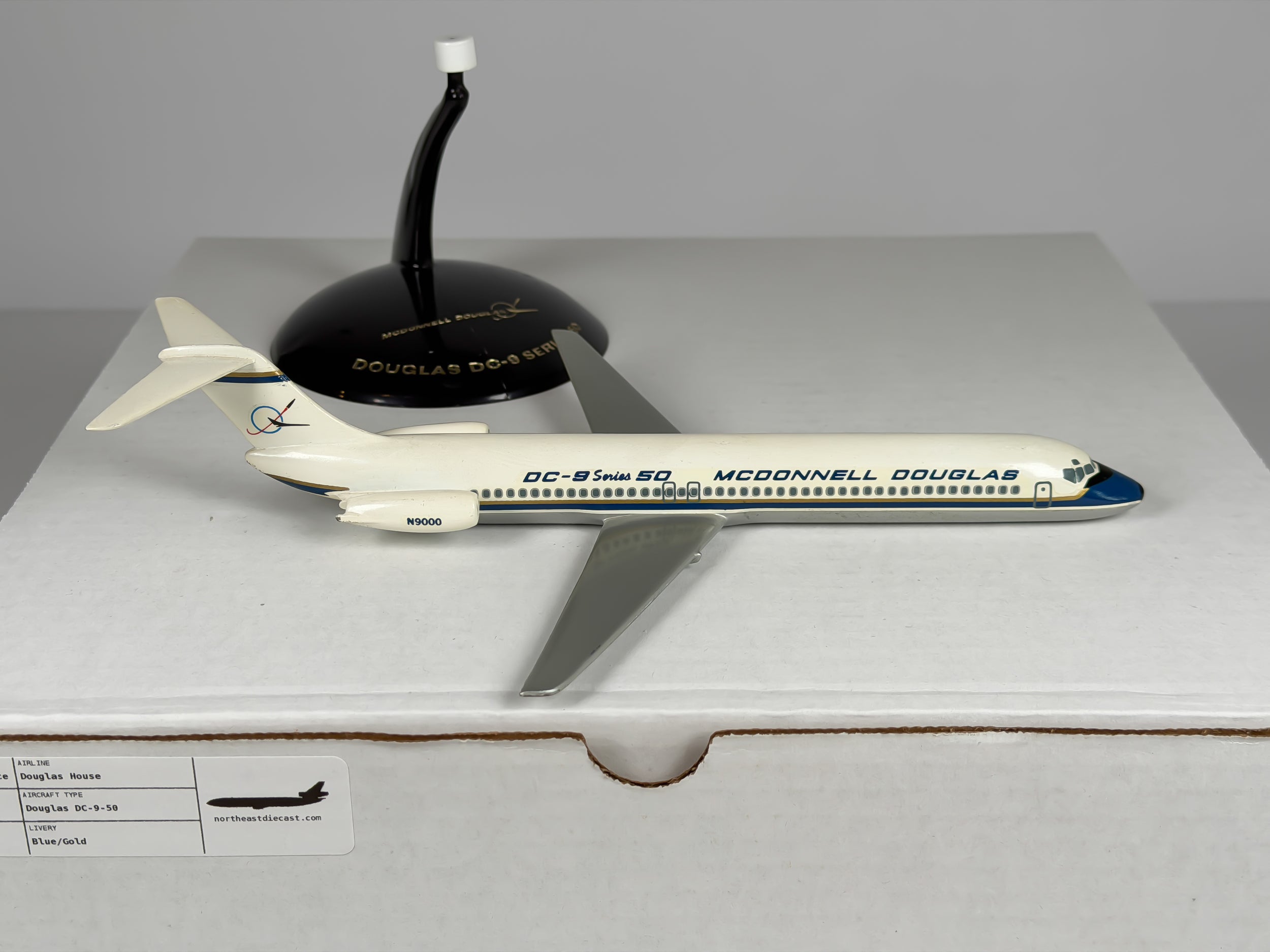 1:200 Douglas House Douglas DC-9-50 (N9000) - Blue/Gold | Air Jet Advance