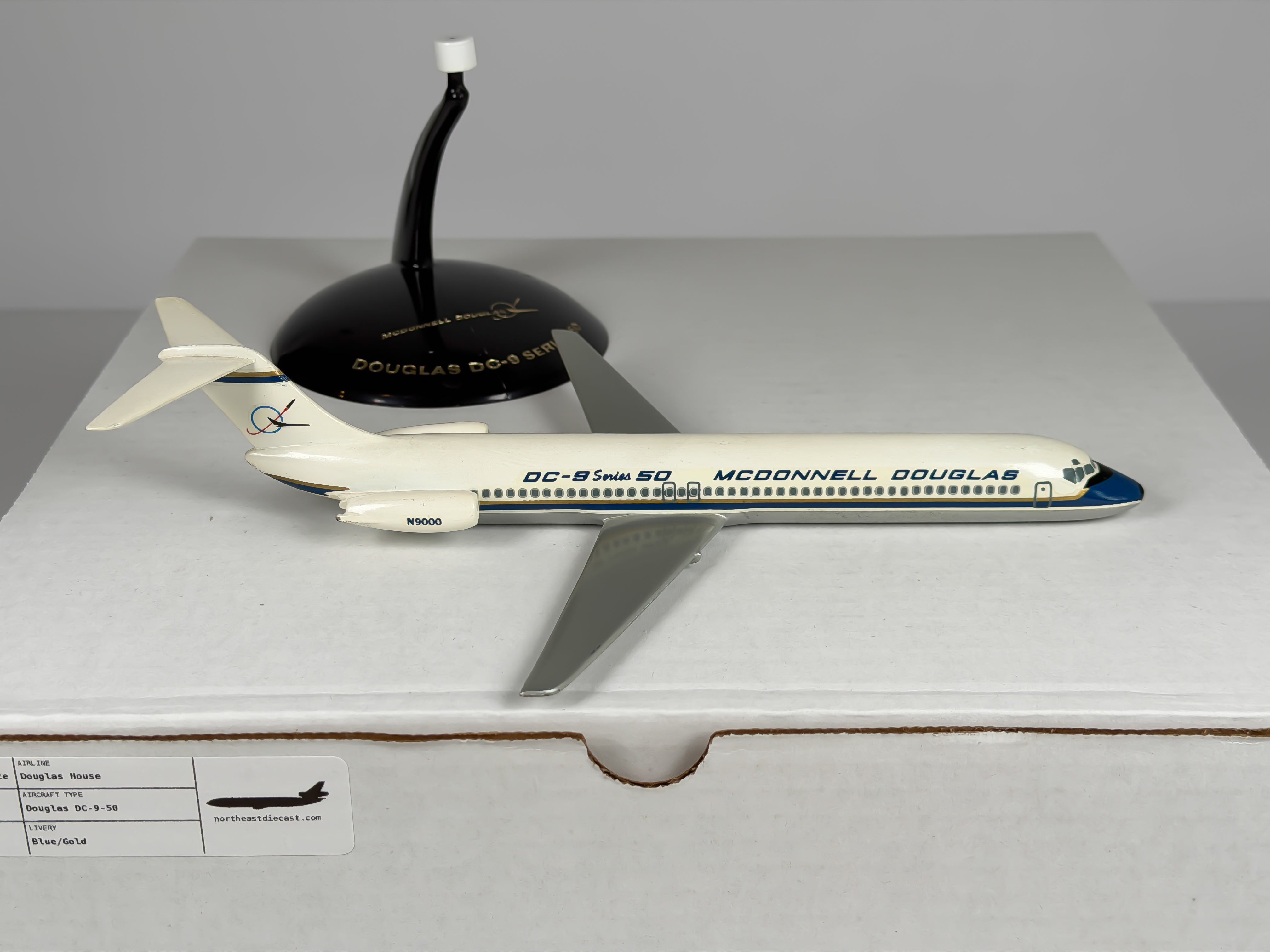 1:200 Douglas House Douglas DC-9-50 (N9000) - Blue/Gold | Air Jet Advance