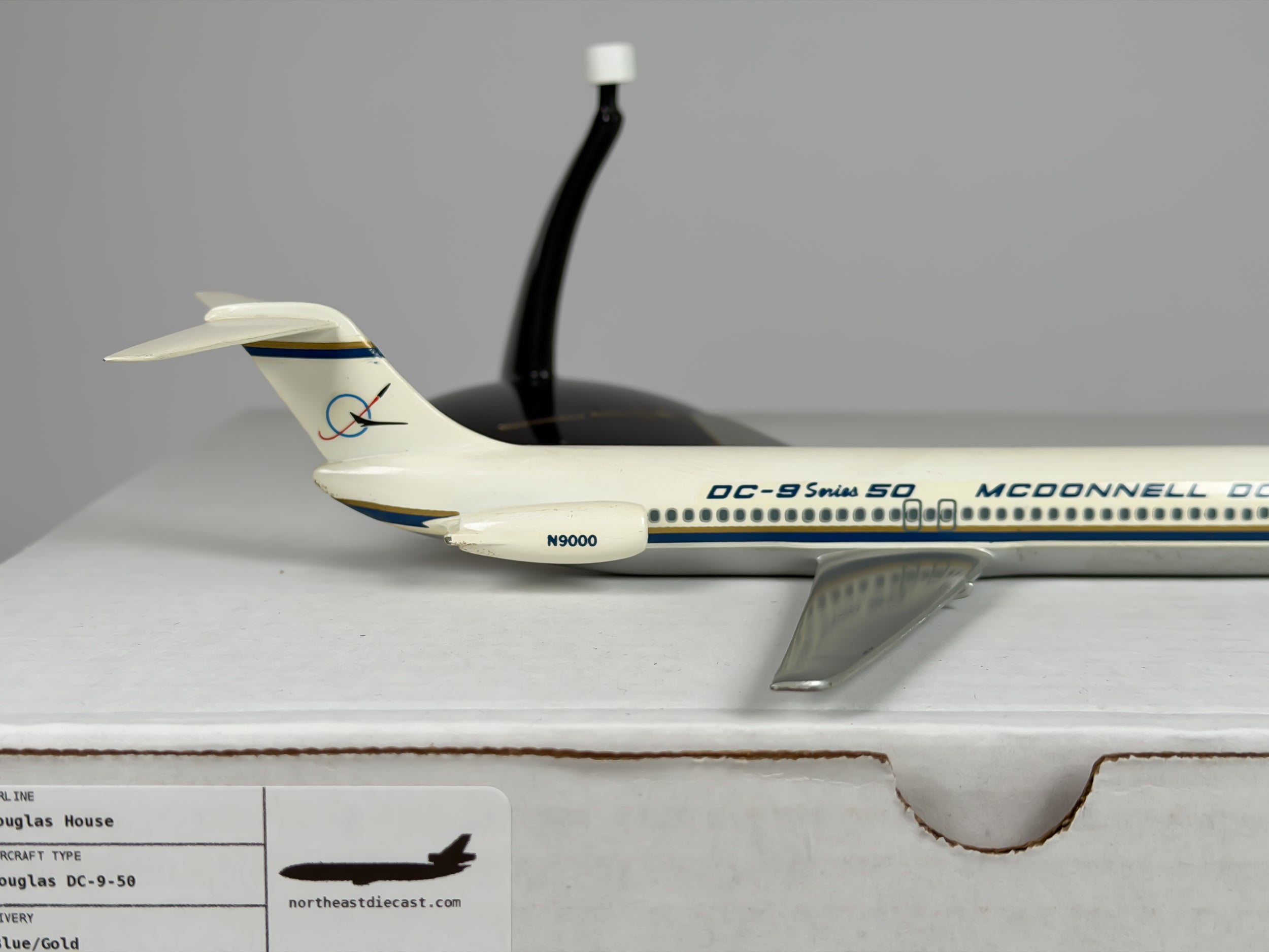 1:200 Douglas House Douglas DC-9-50 (N9000) - Blue/Gold | Air Jet Advance