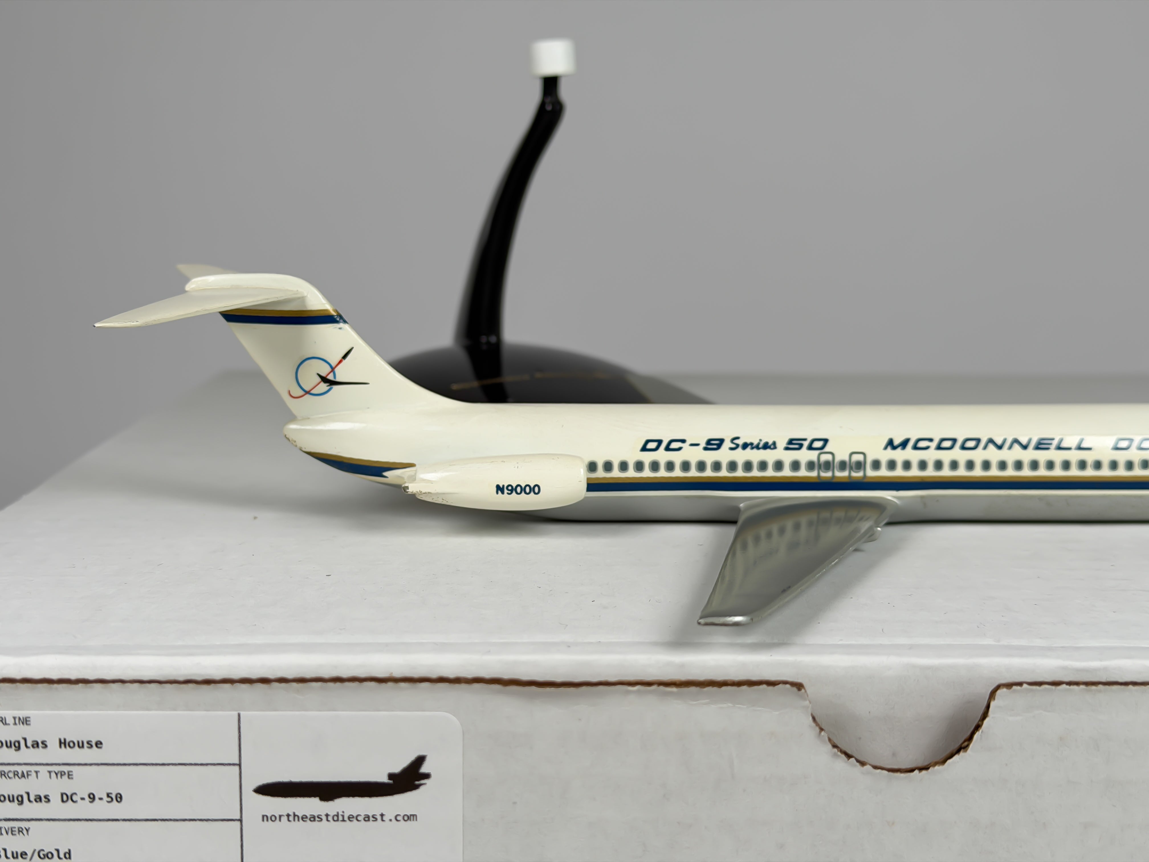 1:200 Douglas House Douglas DC-9-50 (N9000) - Blue/Gold | Air Jet Advance