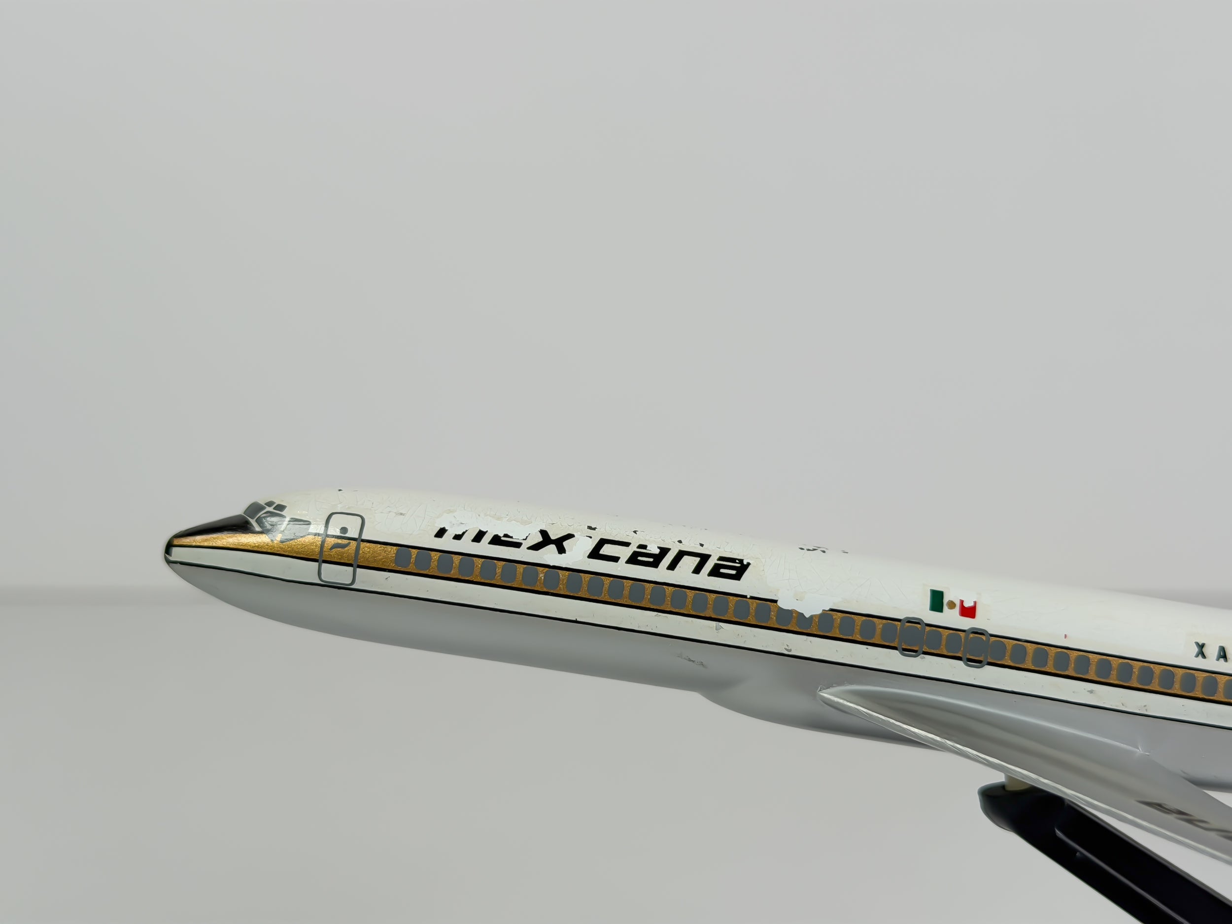 1:200 Mexicana Boeing 727-200 (XA-CMA) - Golden Aztec | Air Jet Advance
