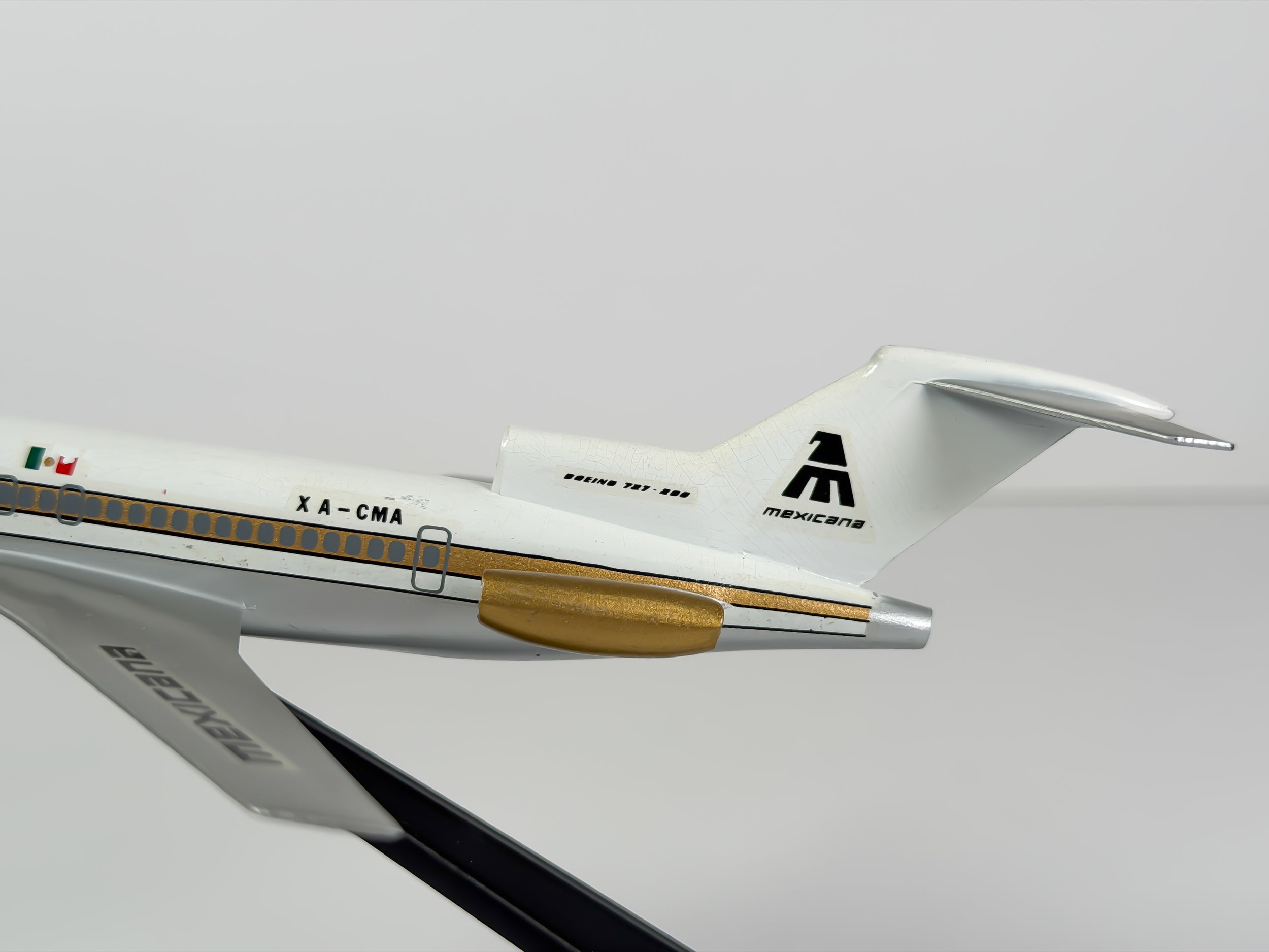 1:200 Mexicana Boeing 727-200 (XA-CMA) - Golden Aztec | Air Jet Advance
