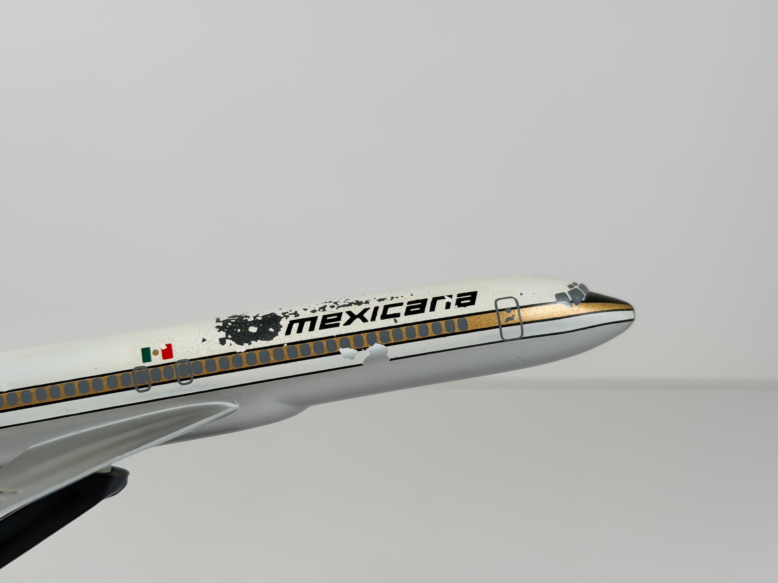 1:200 Mexicana Boeing 727-200 (XA-CMA) - Golden Aztec | Air Jet Advance