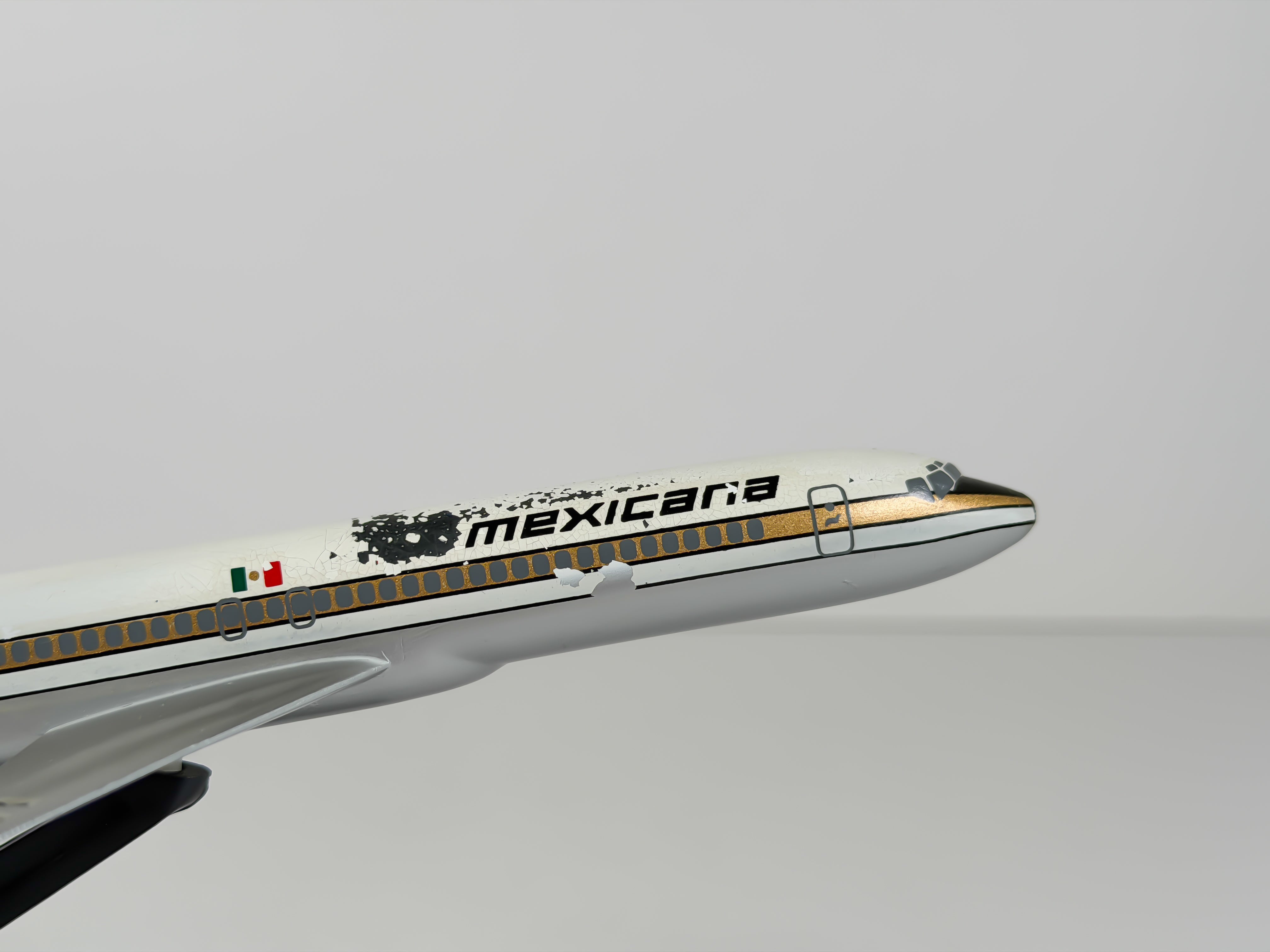 1:200 Mexicana Boeing 727-200 (XA-CMA) - Golden Aztec | Air Jet Advance