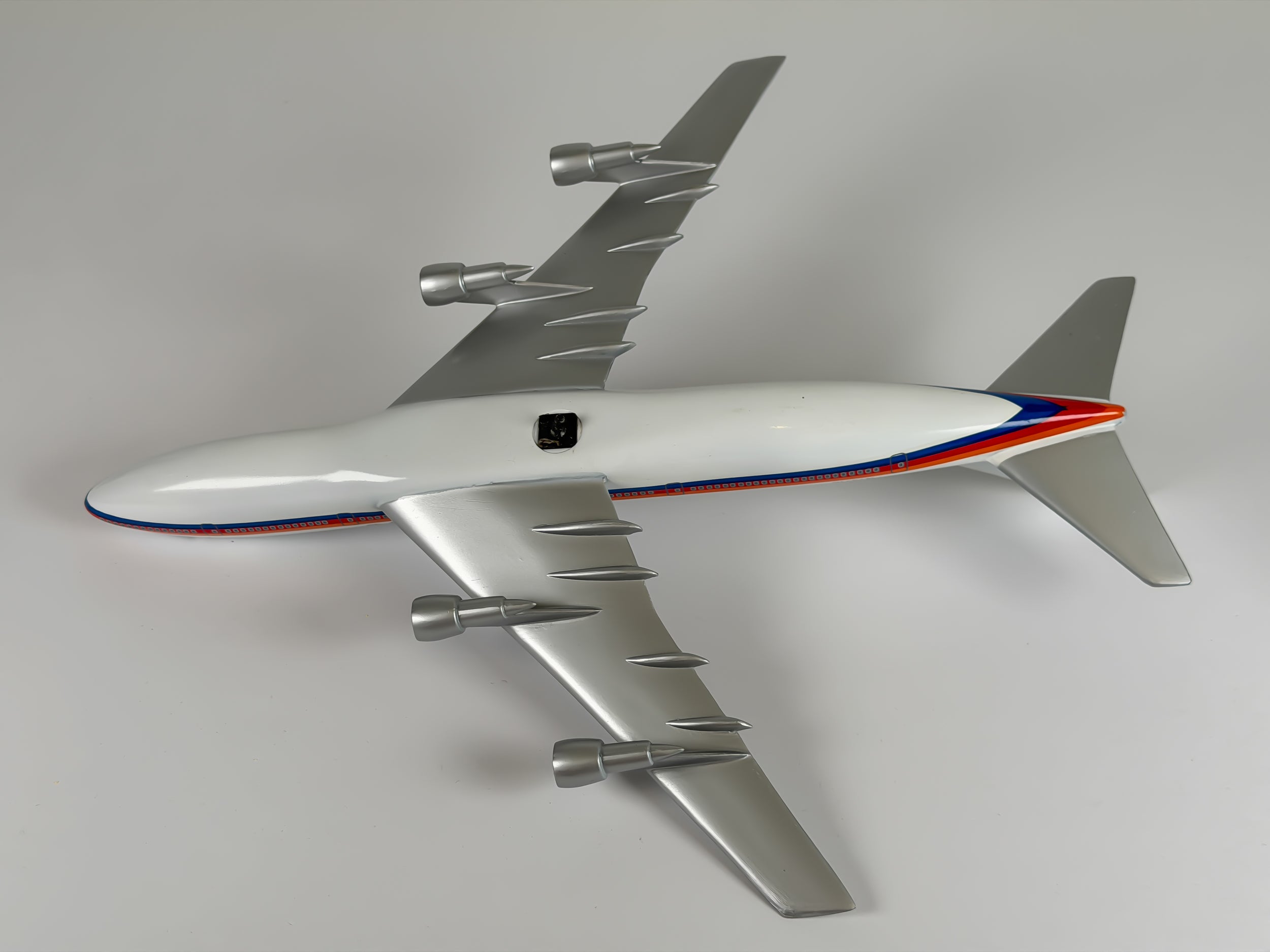 1:200 United Airlines Boeing 747-100 (N7371U) - Saul Bass | Air Jet Advance