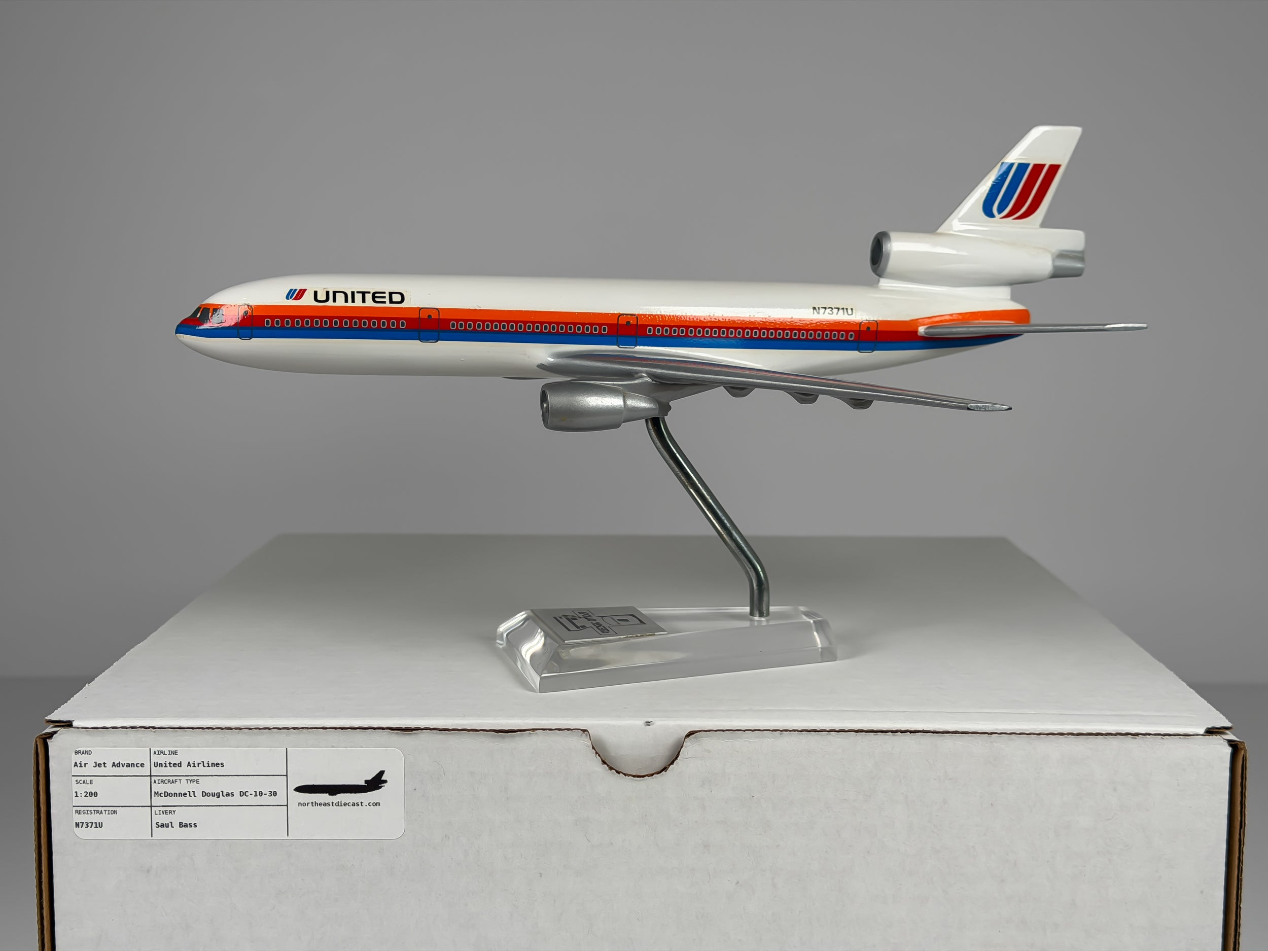 1:200 United Airlines McDonnell Douglas DC-10-30 (N7371U) - Saul Bass | Air Jet Advance