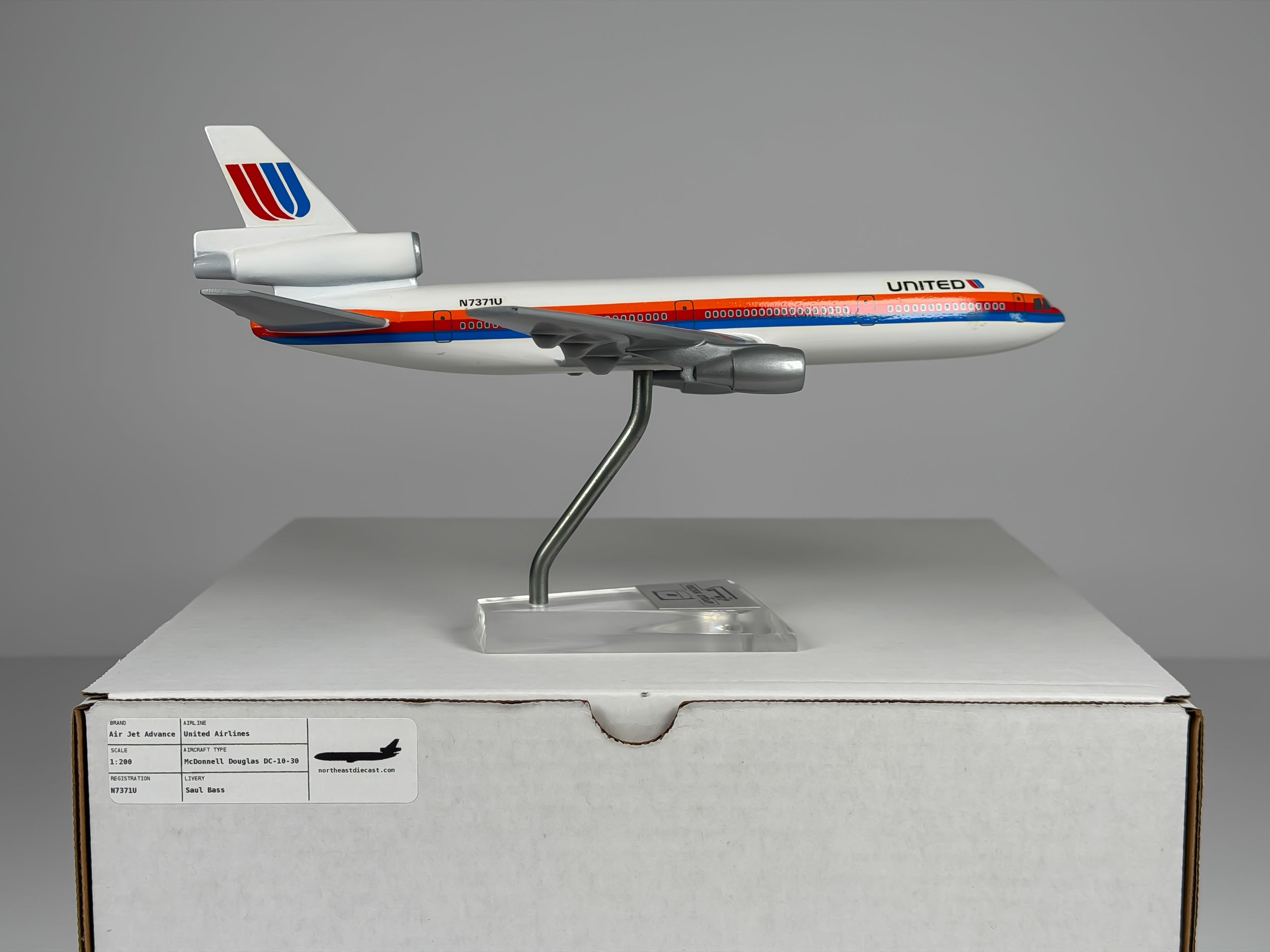 1:200 United Airlines McDonnell Douglas DC-10-30 (N7371U) - Saul Bass | Air Jet Advance