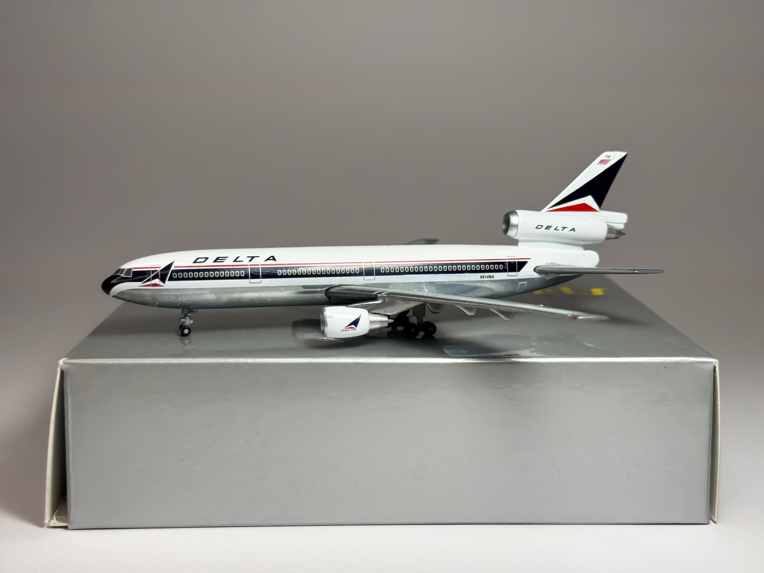 Delta Air Lines McDonnell Douglas DC-10-10 1:400 Gemini Jets N914WA (AM001)
