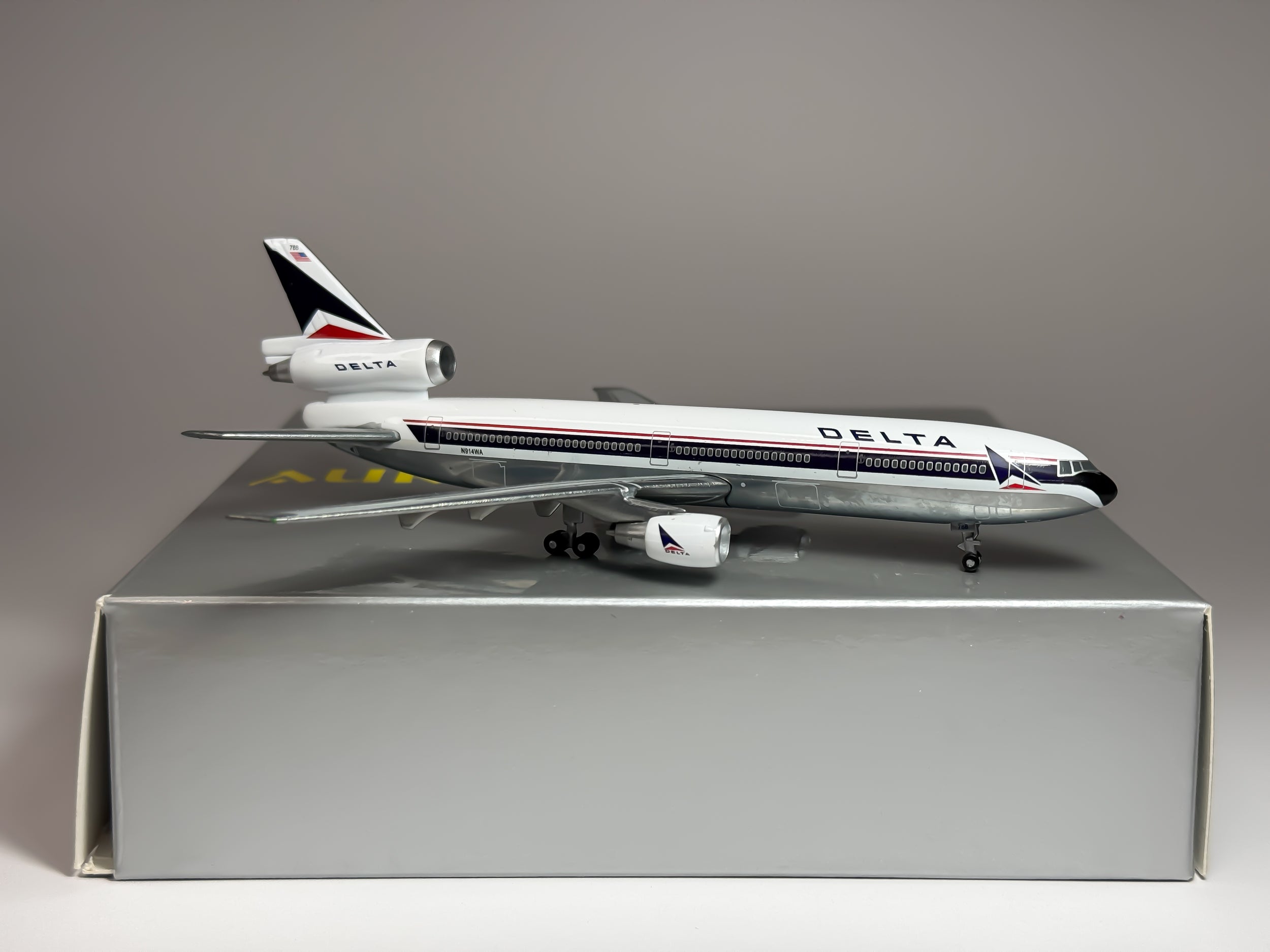 Delta Air Lines McDonnell Douglas DC-10-10 1:400 Gemini Jets N914WA (AM001)