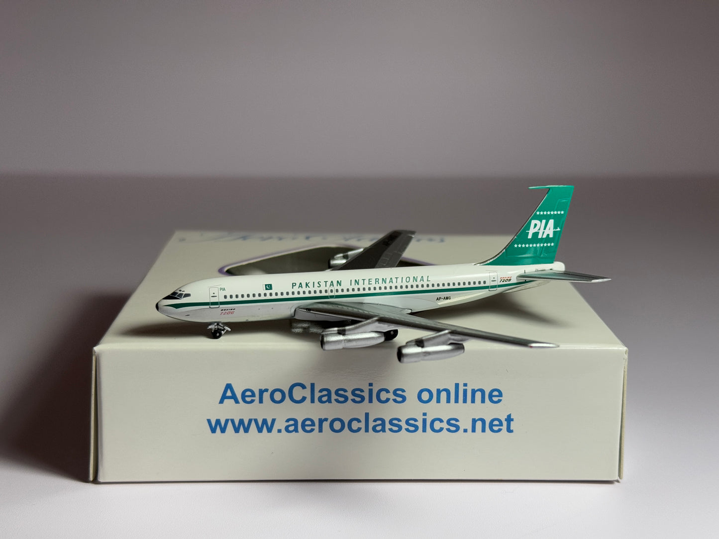 Aeroclassics 1:400 Pakistan International Boeing 720 AP-AMG PIA ACAPAMG