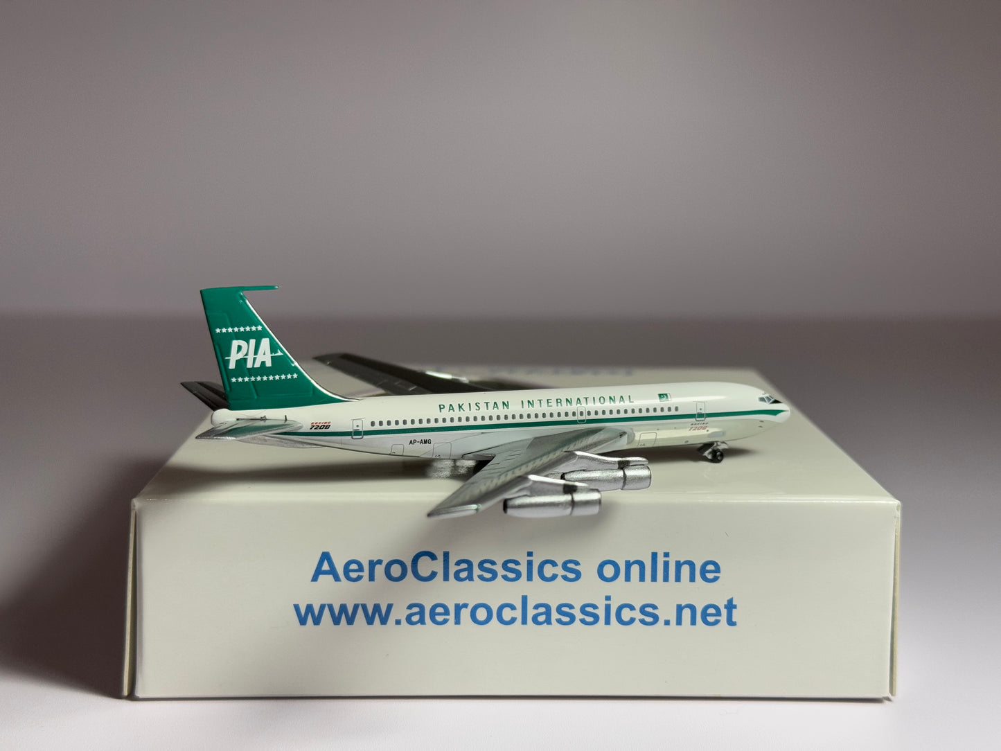 Aeroclassics 1:400 Pakistan International Boeing 720 AP-AMG PIA ACAPAMG