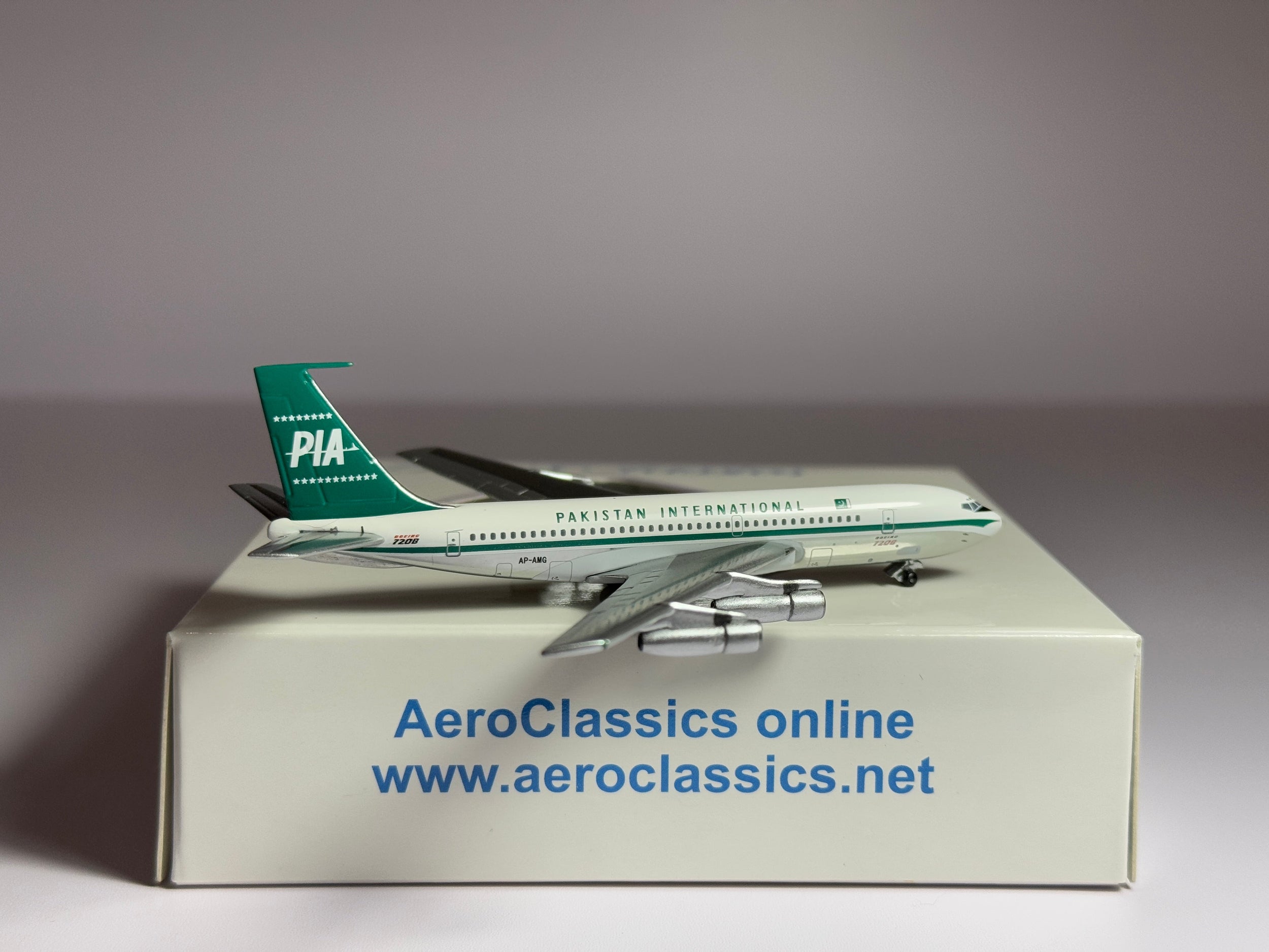 Aeroclassics 1:400 Pakistan International Boeing 720 AP-AMG PIA ACAPAMG