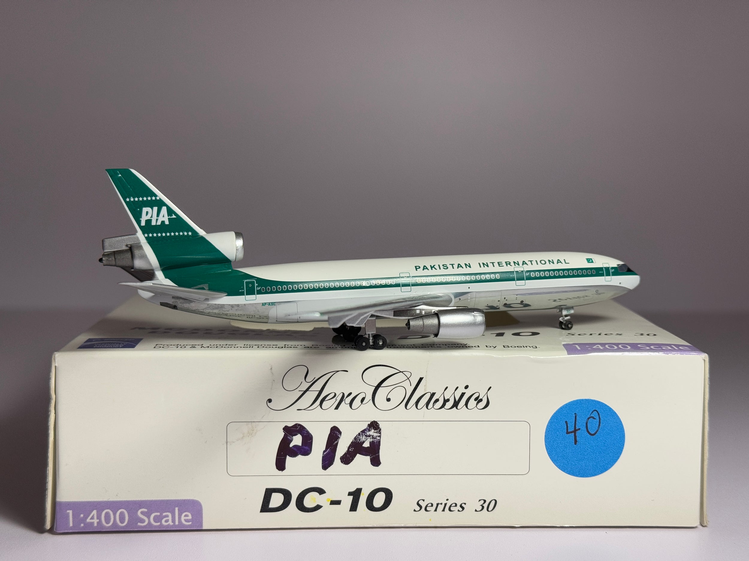 Aeroclassics 1:400 PIA Pakistan International McDonnell Douglas DC-10-30 AP-AXC polished belly AC419739